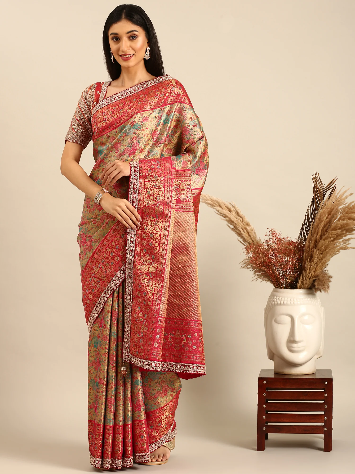 Banarsi Silk Saree With Meenakari Jaal Border & Hand Embroidery On Border And Readymade heavy blouse - Image 4