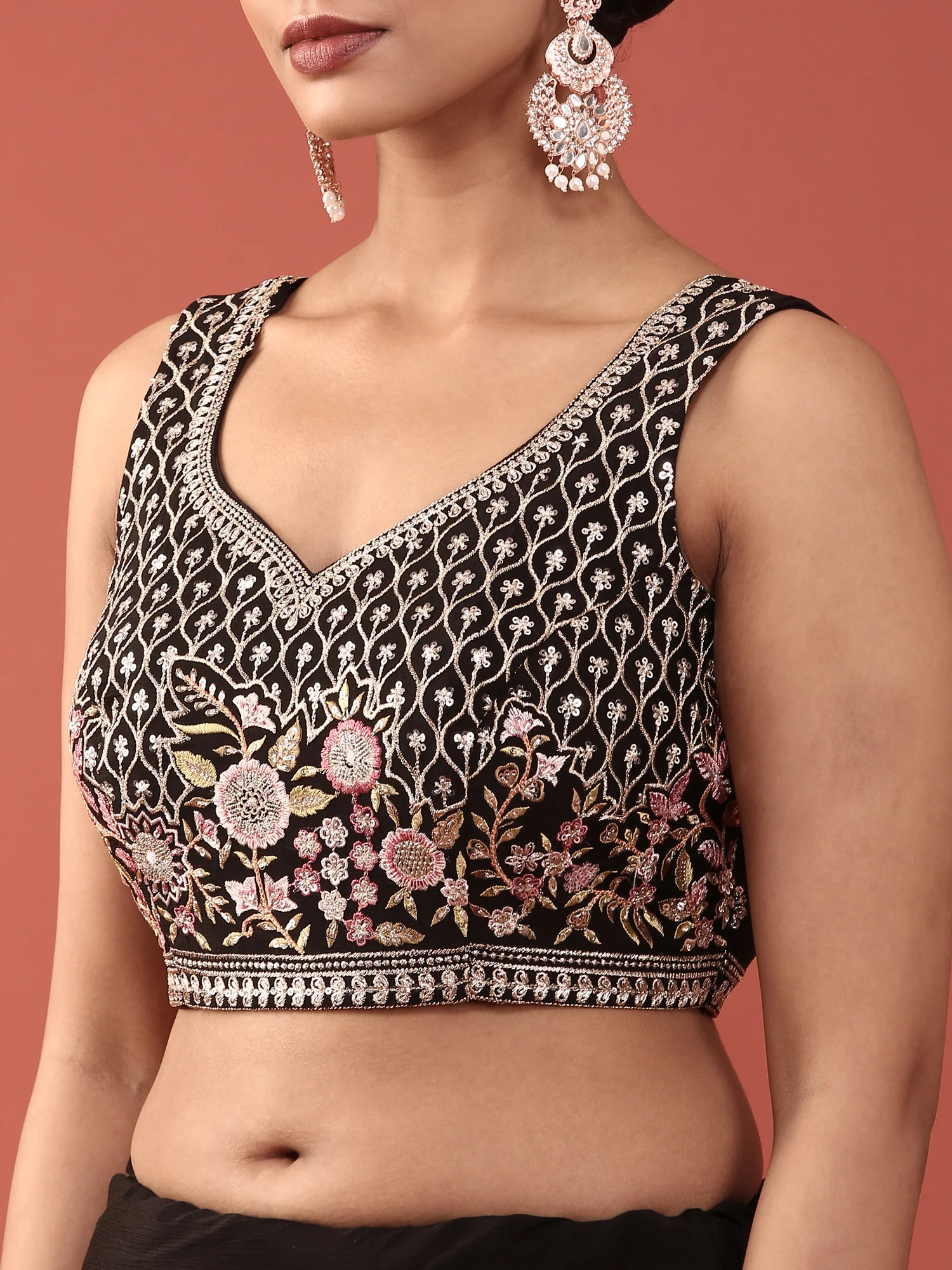 Black Crepe Embroidery Saree With Readymade Blouse - Image 5