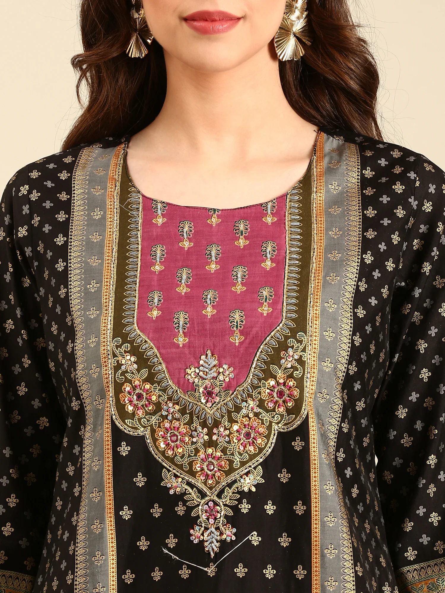 Black Foil printed kurta set with silk duppata - Image 5
