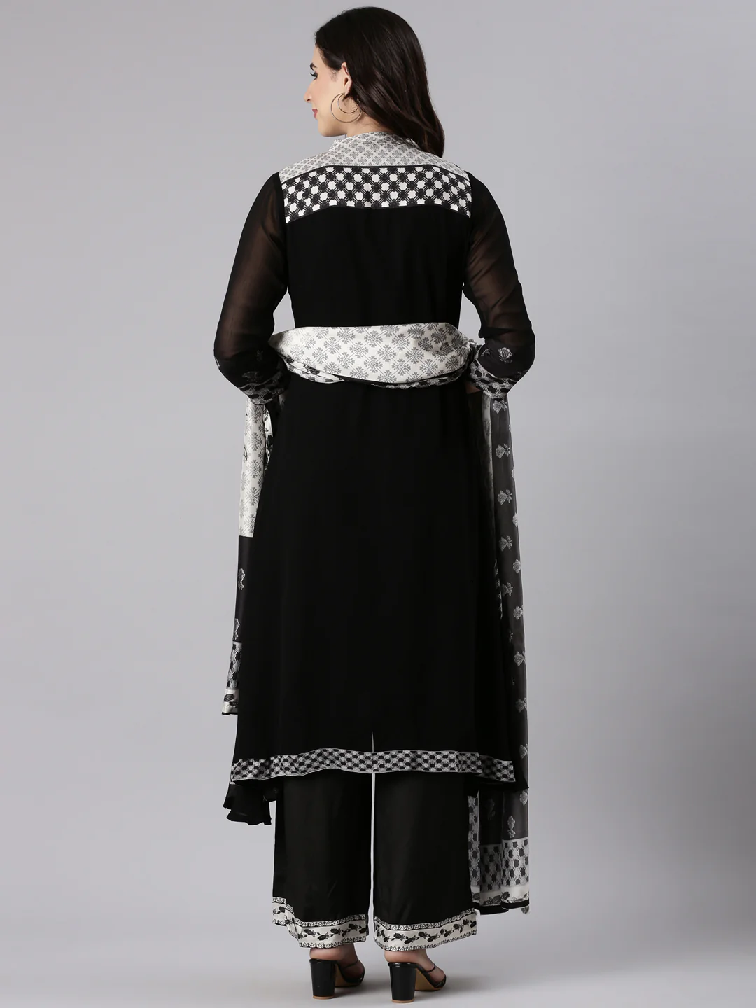 Black Georgette Printed Three Piece Set - Image 3