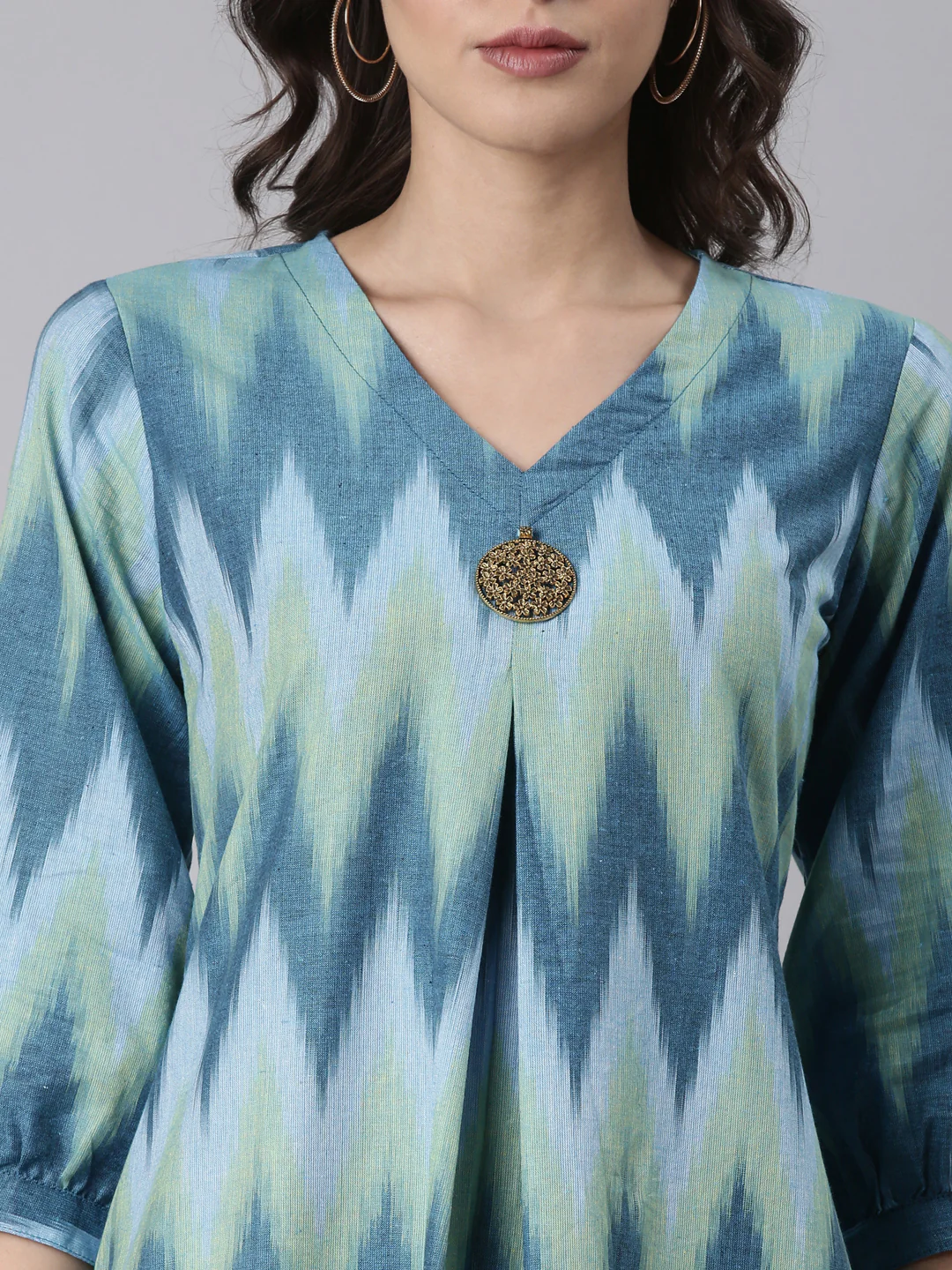 Blue Cotton Ikat Printed Kurta - Image 4