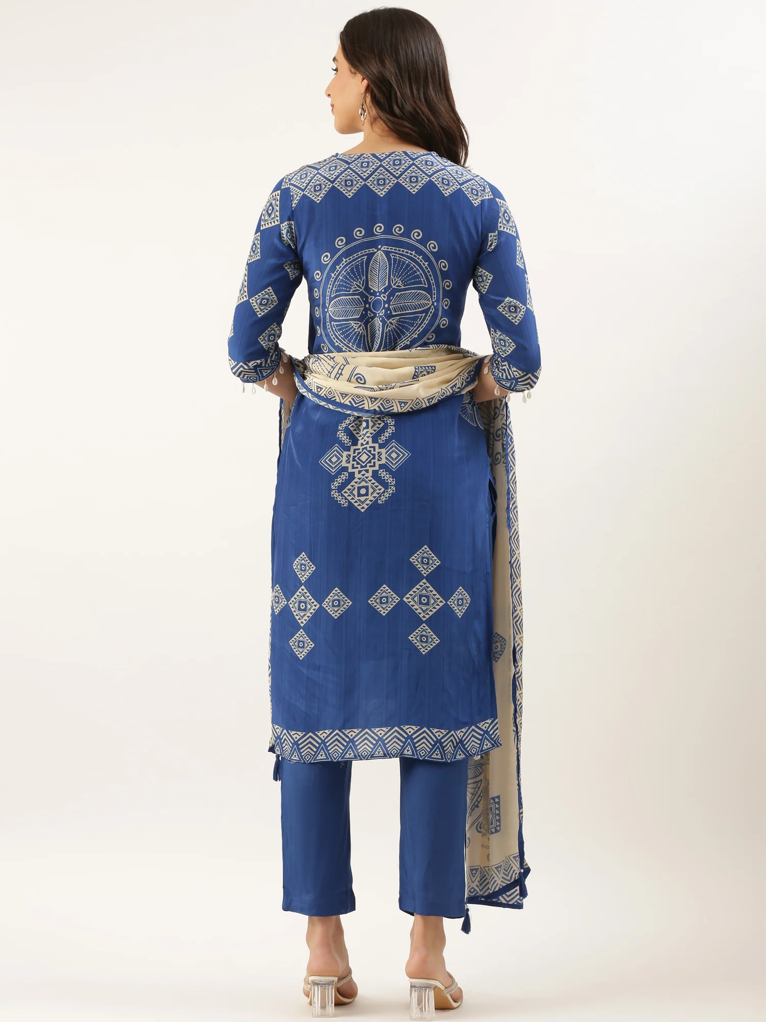 Blue Crepe Printed Three Piece Suit Set - Image 4