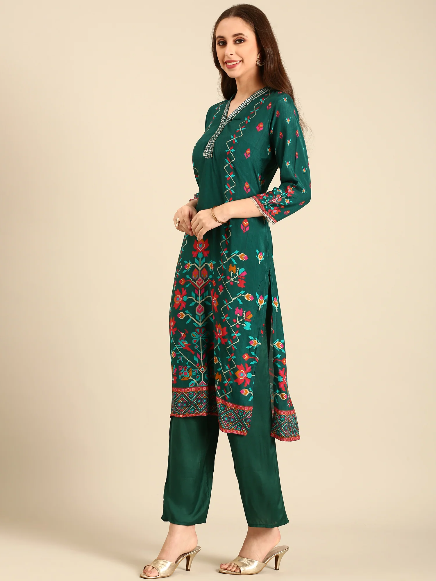 Bottle Green Suit set with Organza duppatta - Image 3