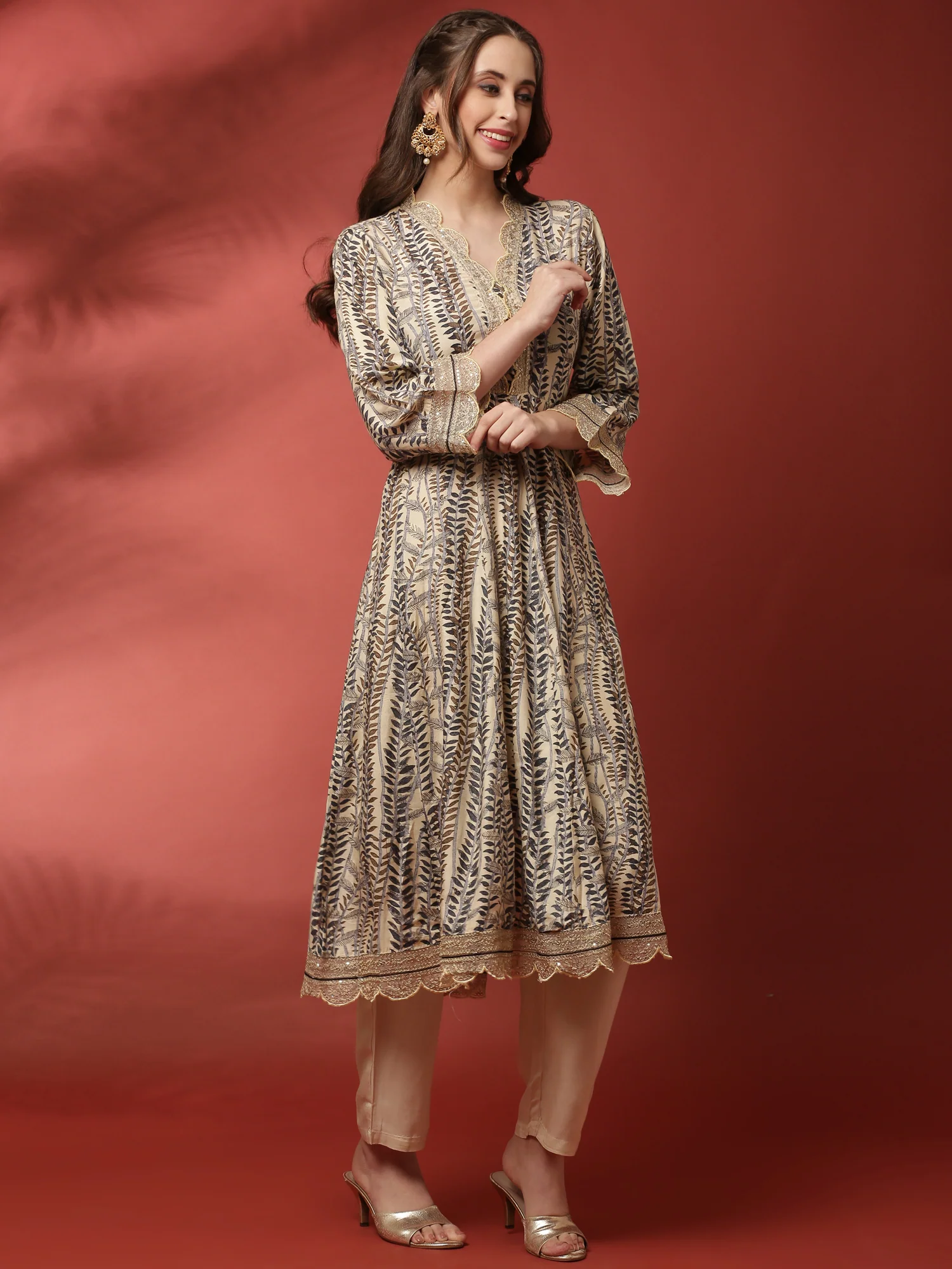 Cream and black printed gold zari embroiderey three suit set - Image 3