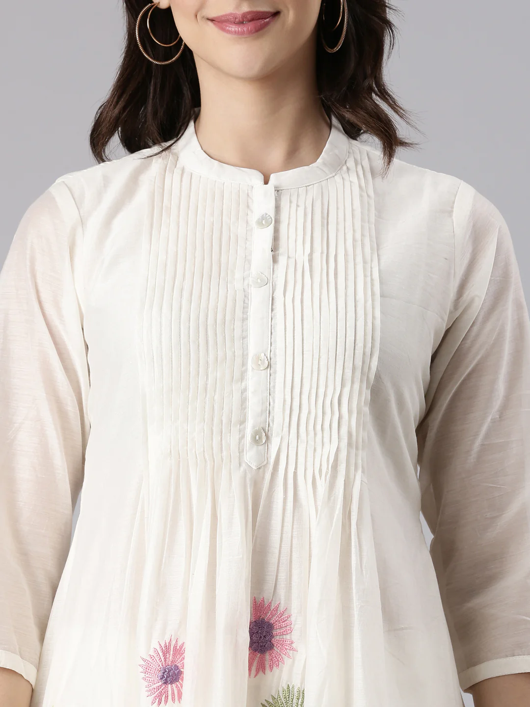 Cream Chanderi Embroidery Three Piece Set - Image 4
