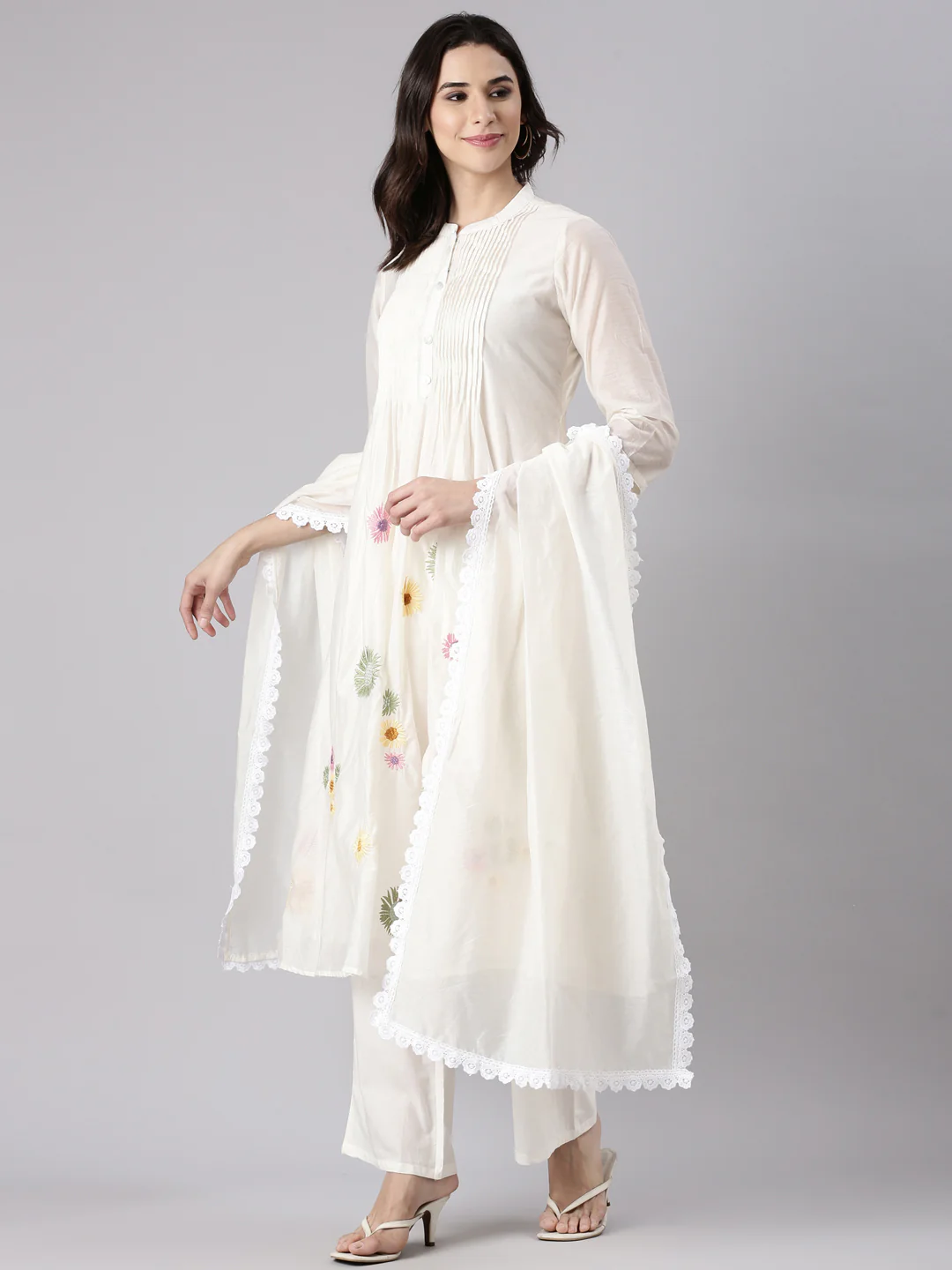 Cream Chanderi Embroidery Three Piece Set - Image 5