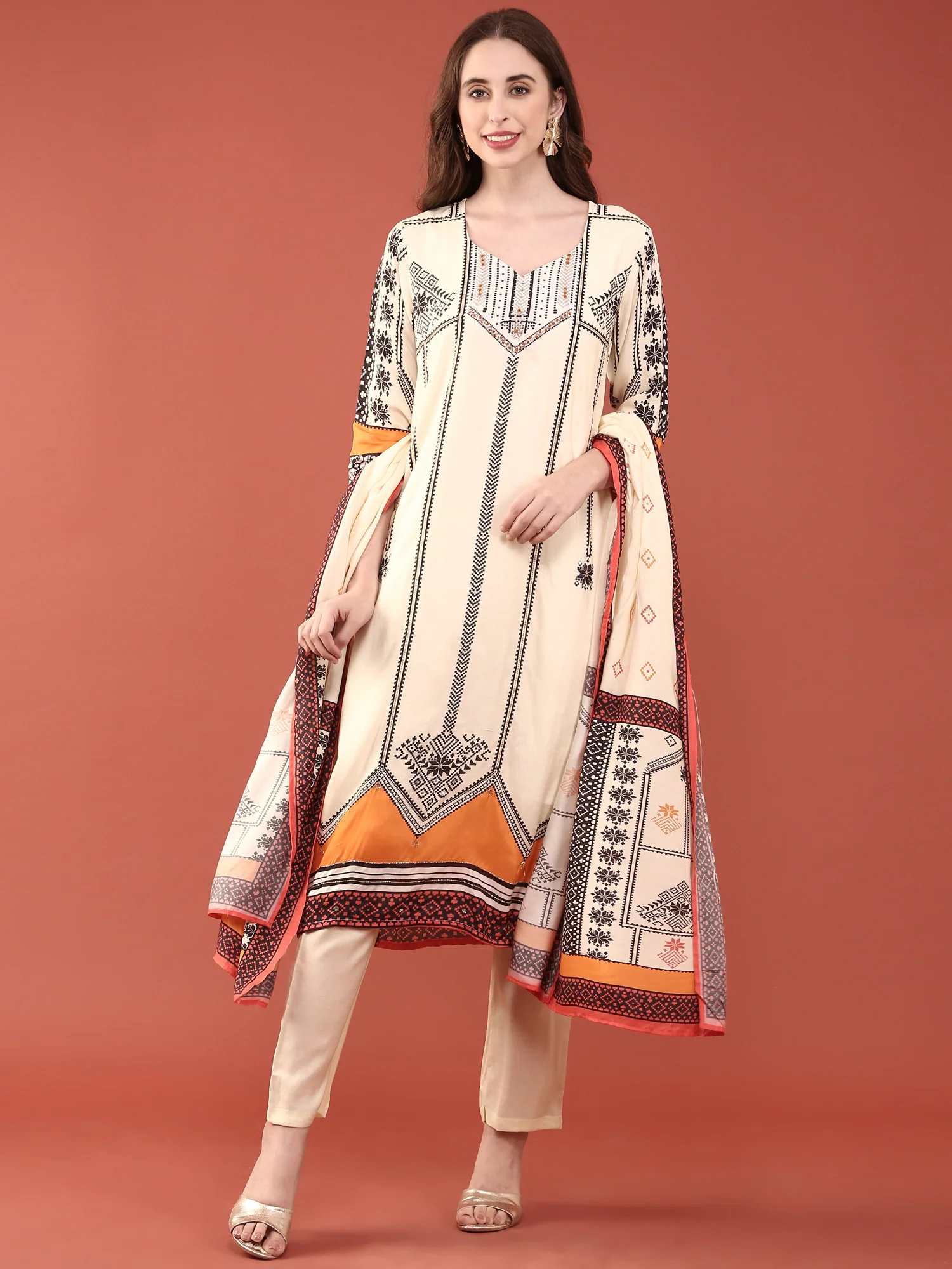 Cream Muslin Digital Print Three Piece Set