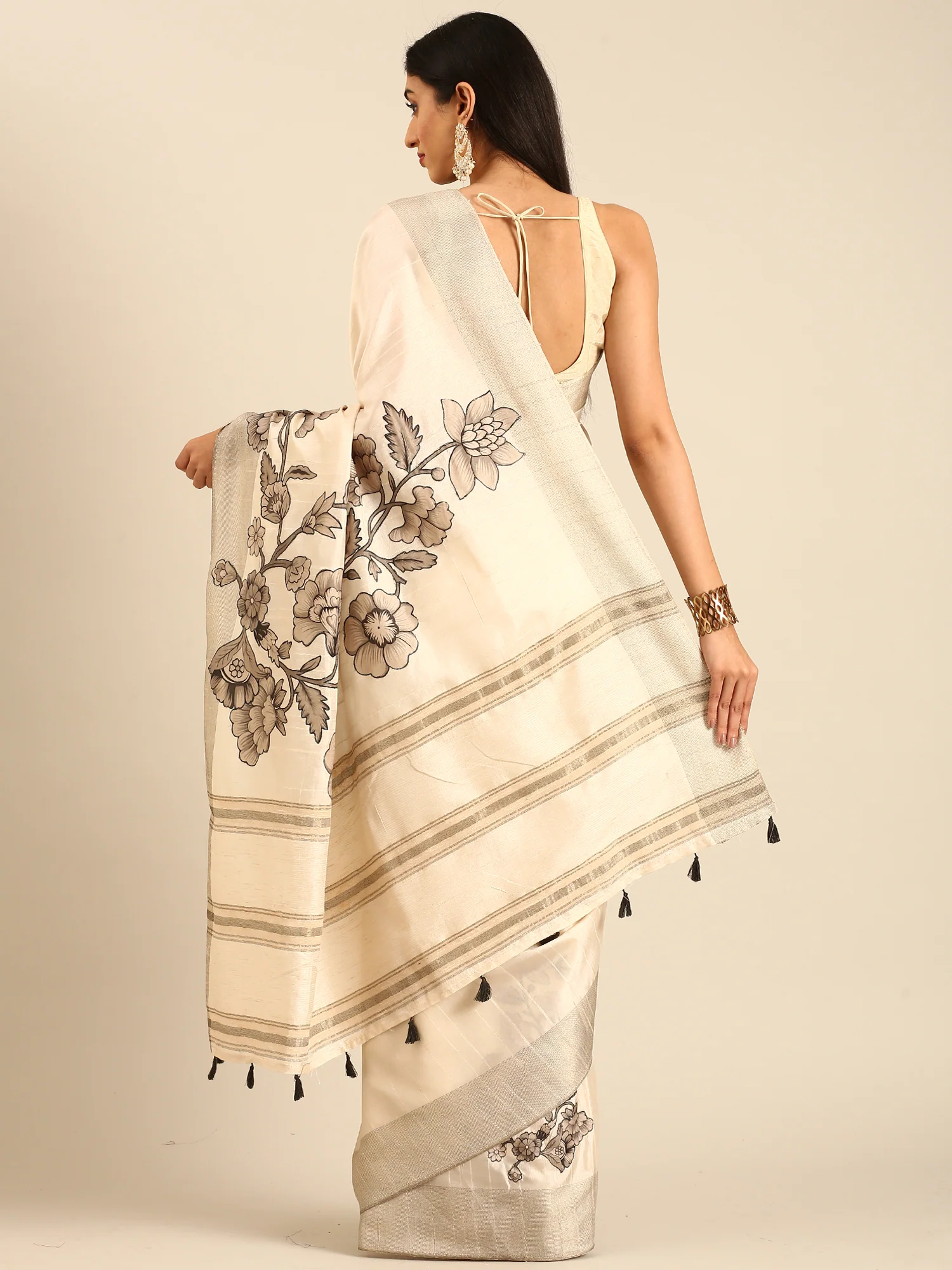 Cream Natural Dupion Saree With Floral Print - Image 3