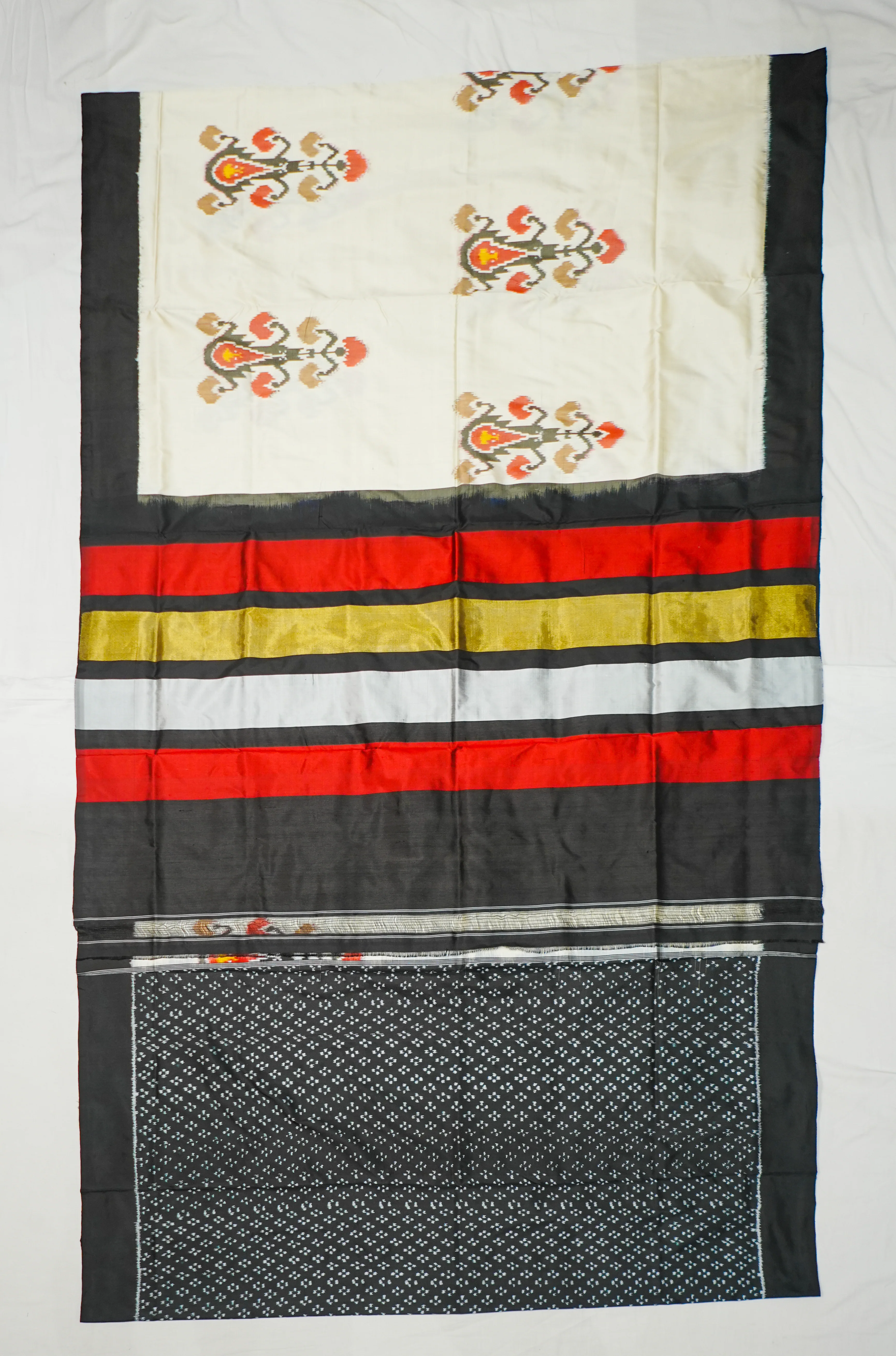 Cream Patola Handloom All Over Saree With Multi Butta - Image 4