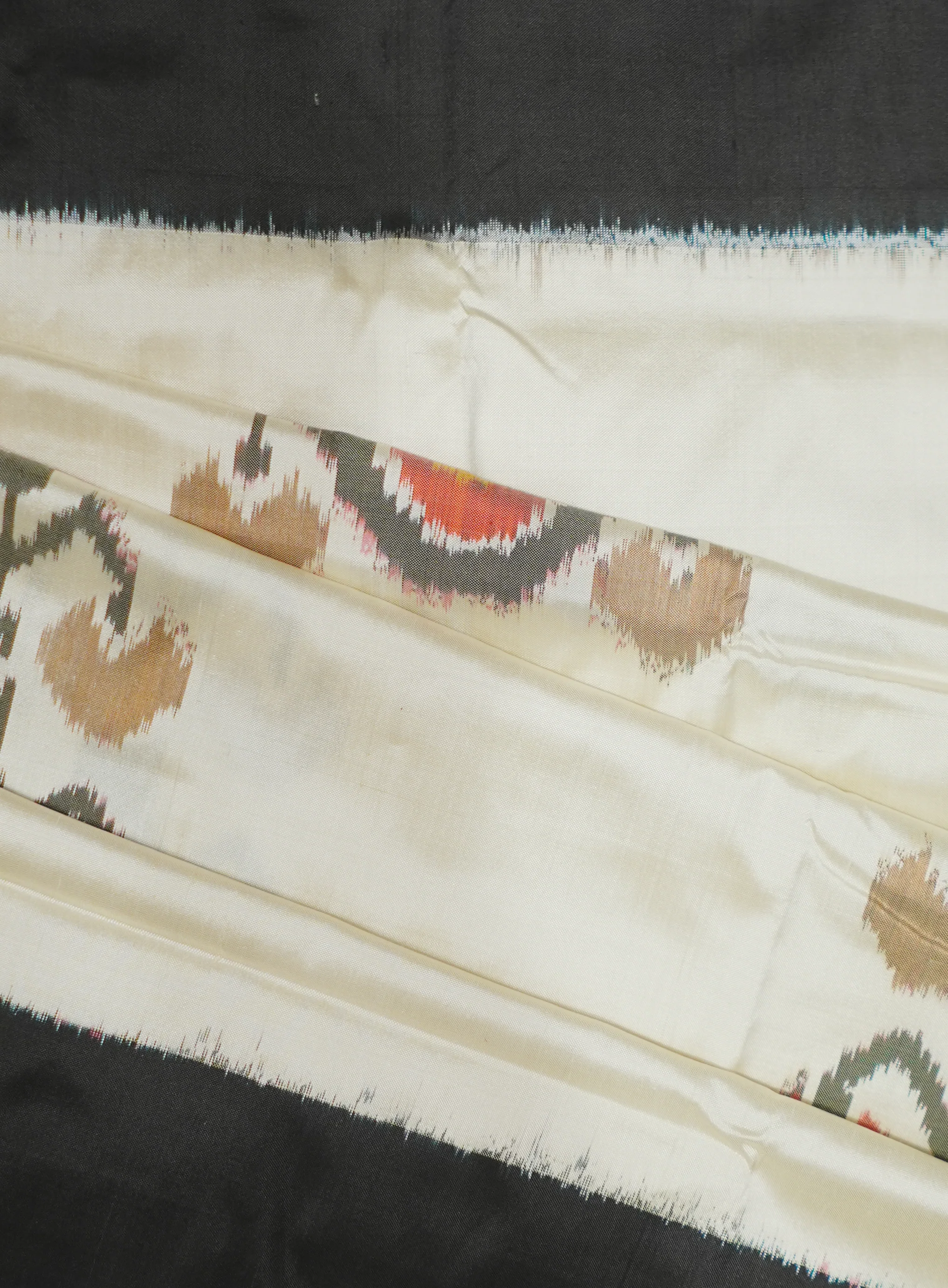 Cream Patola Handloom All Over Saree With Multi Butta - Image 6