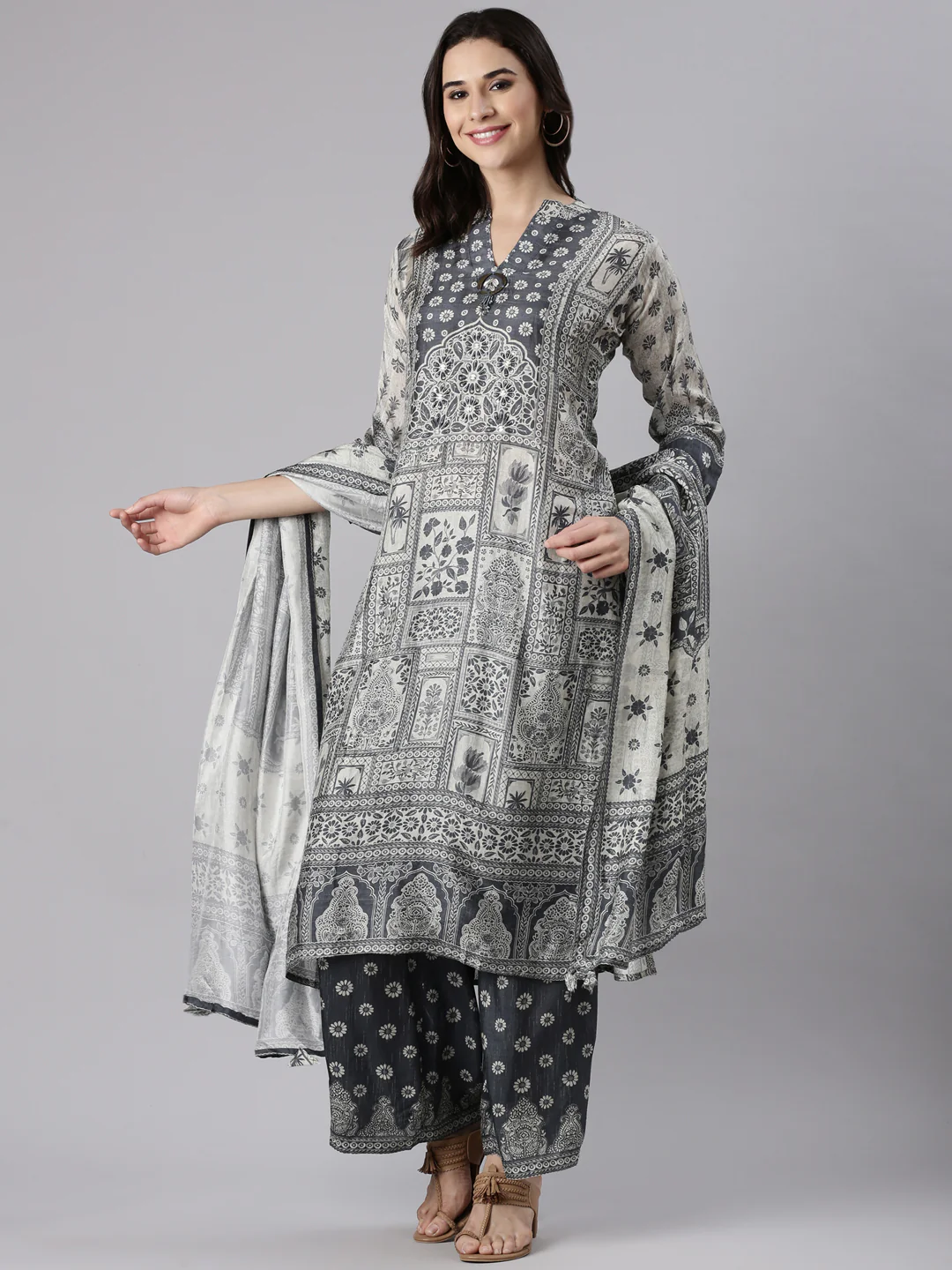 Gray Muslin Printed Three Piece Set - Image 5