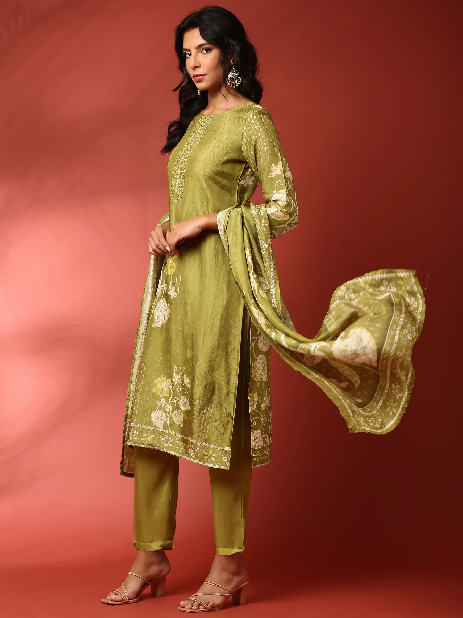 Green dola silk embroidered three piece suit set - Image 5