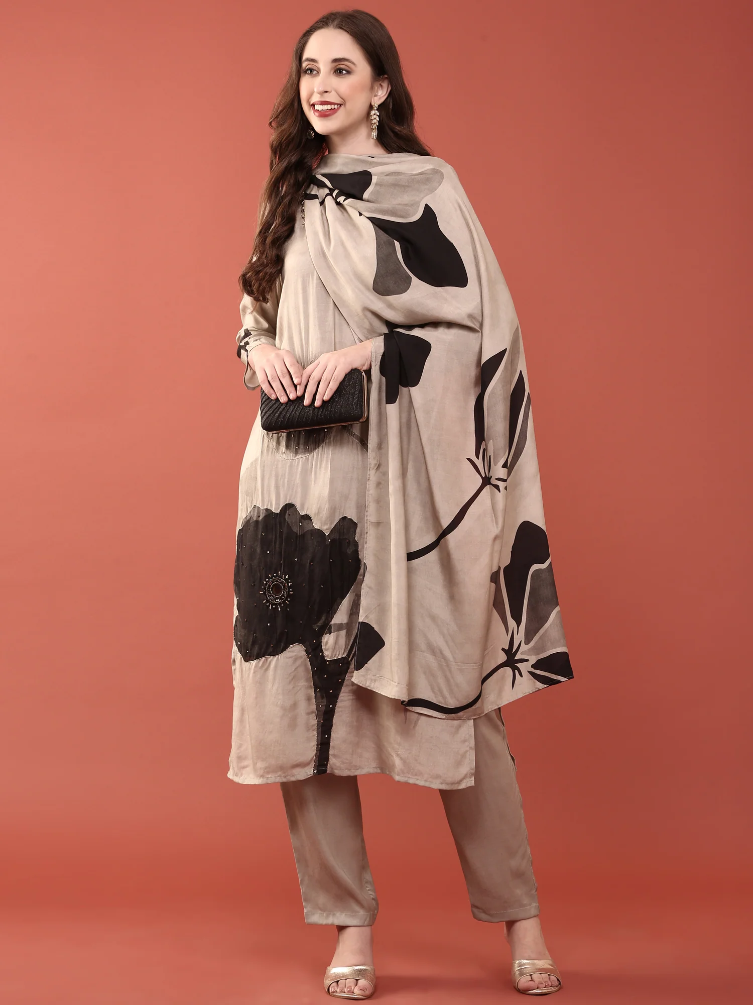 Grey Muslin Digital Print Three Piece Set - Image 5
