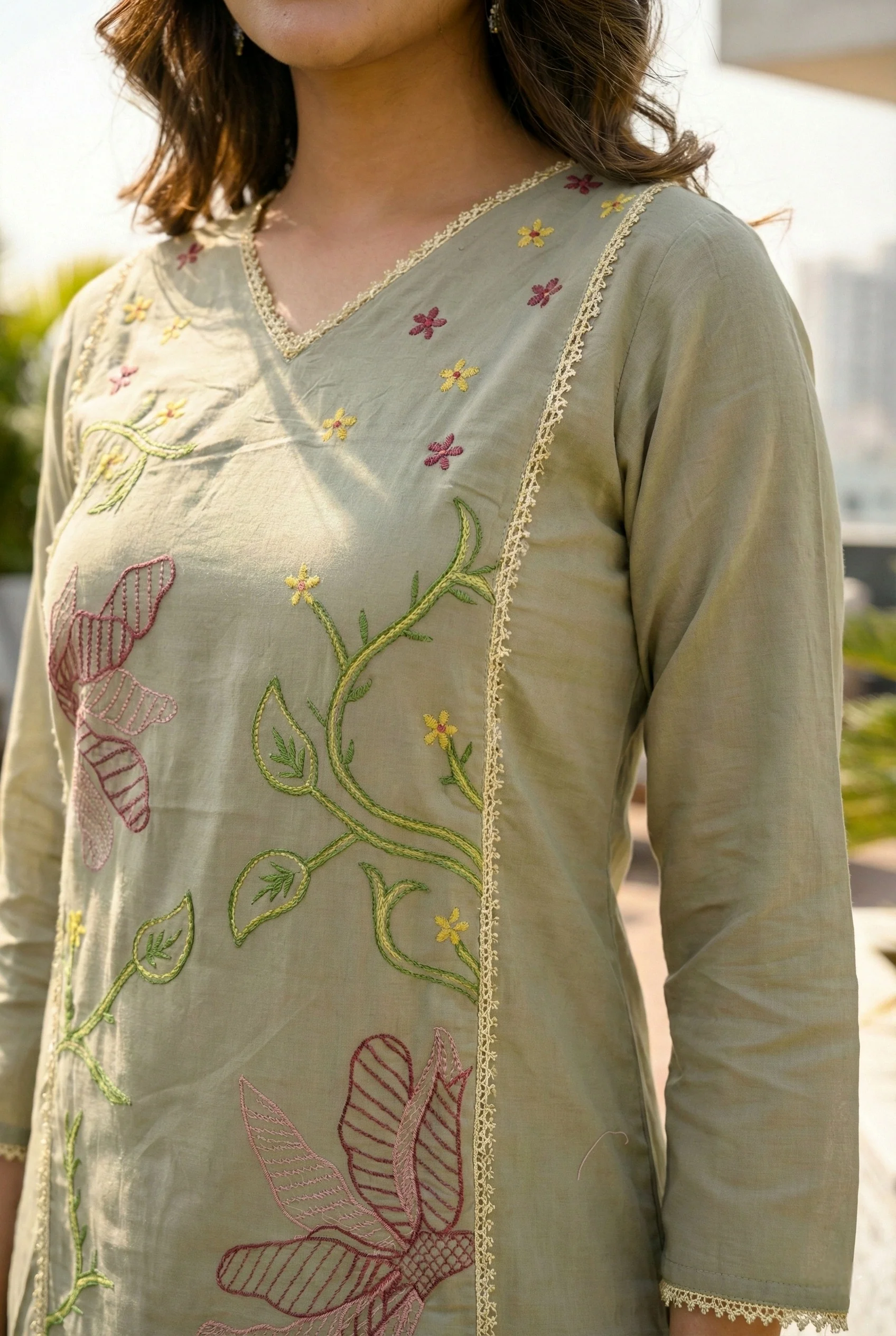 Light Grey Muslin Hand Embroidered Two Piece Set - Image 4
