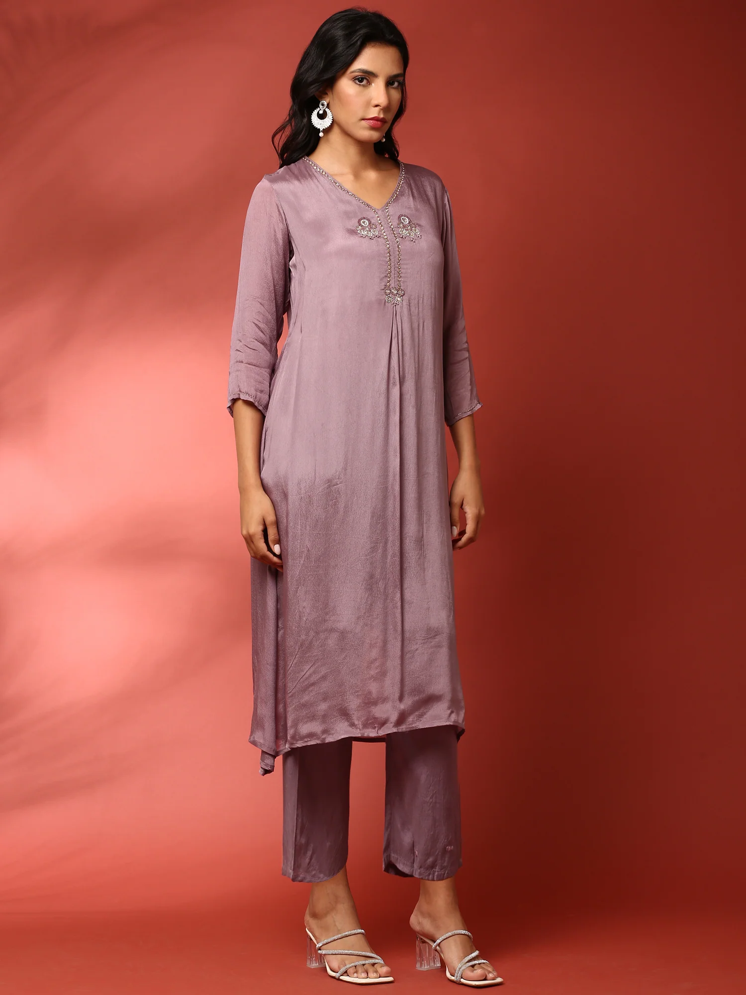 Lilac chinon embroidered three piece suit set - Image 2