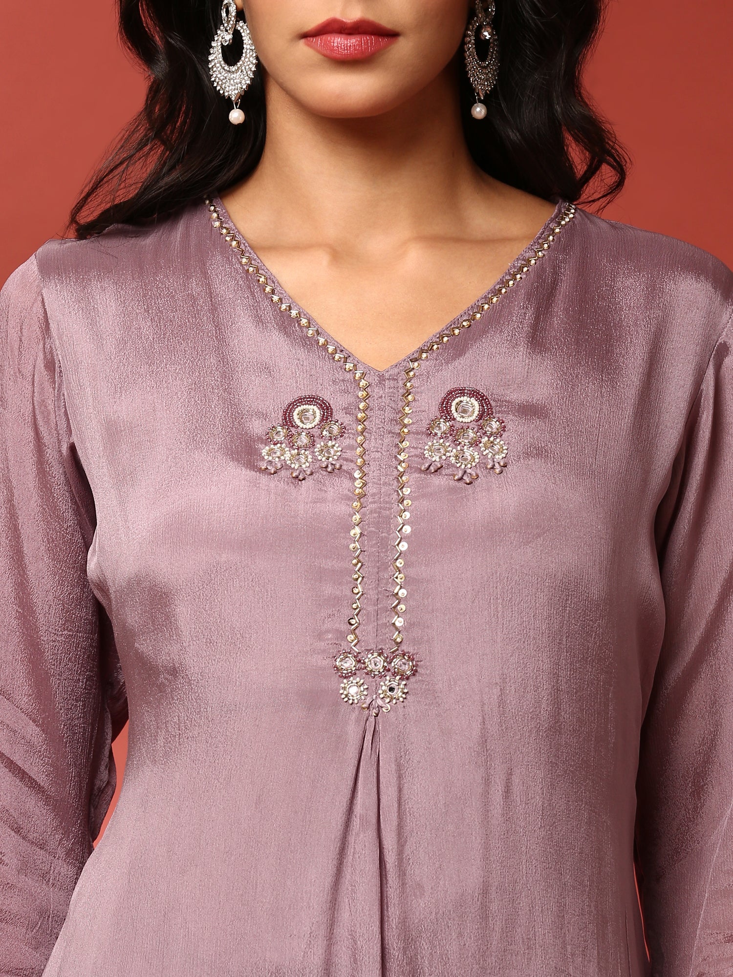 Lilac chinon embroidered three piece suit set - Image 4