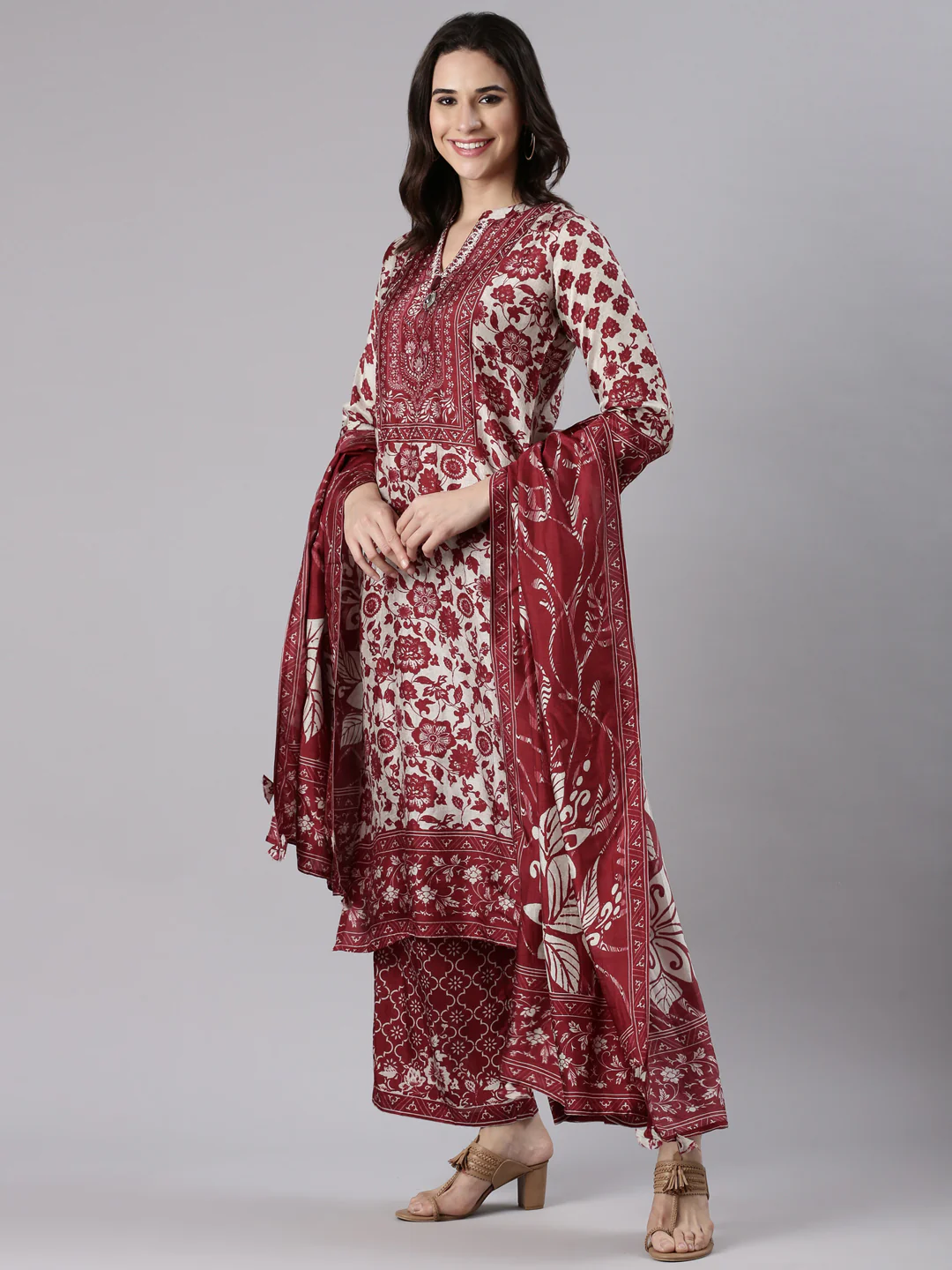 Maroon Muslin Printed Three Piece Set - Image 5