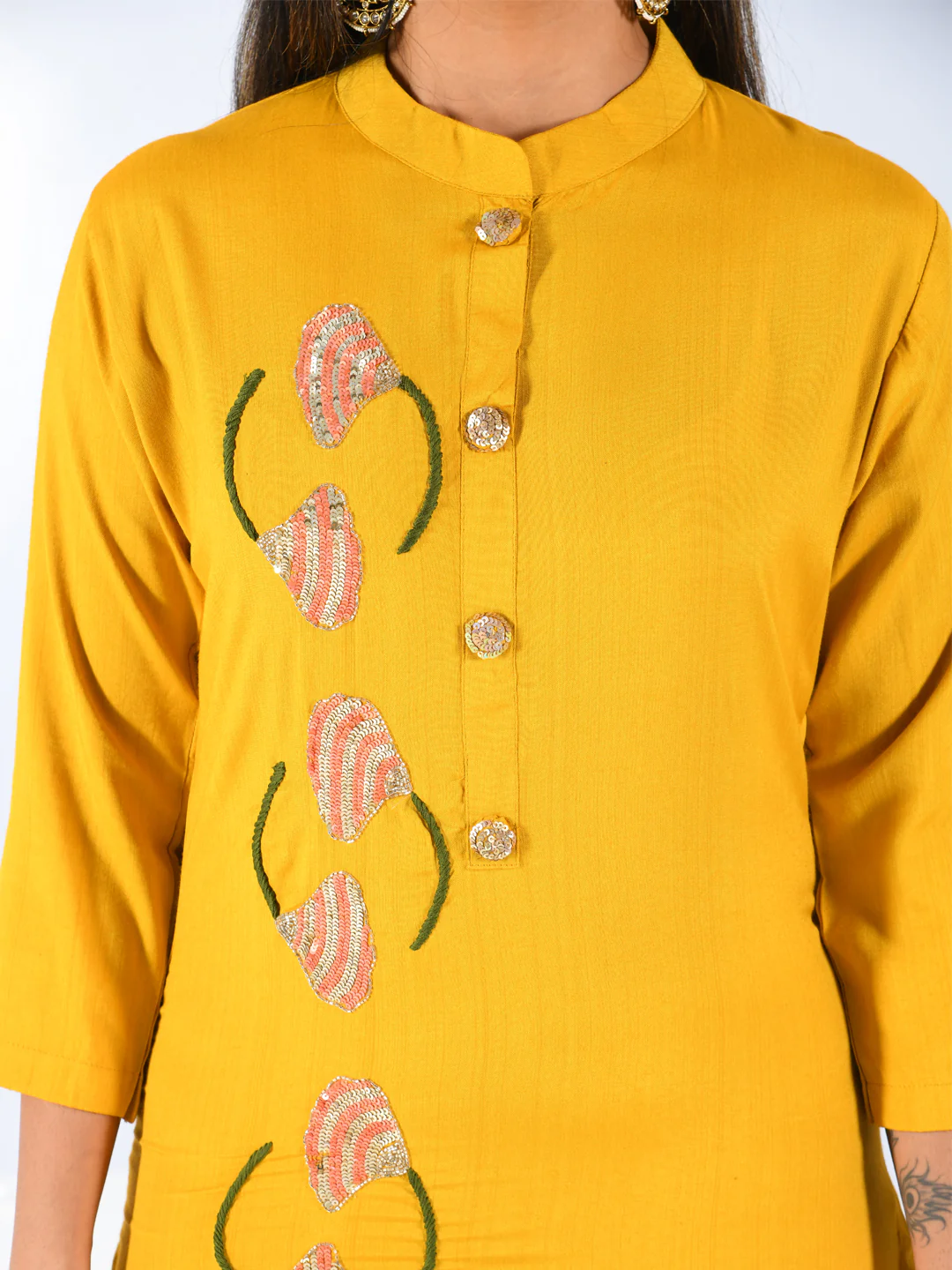 Neerus Amber Embellished Straight Kurta - Image 4