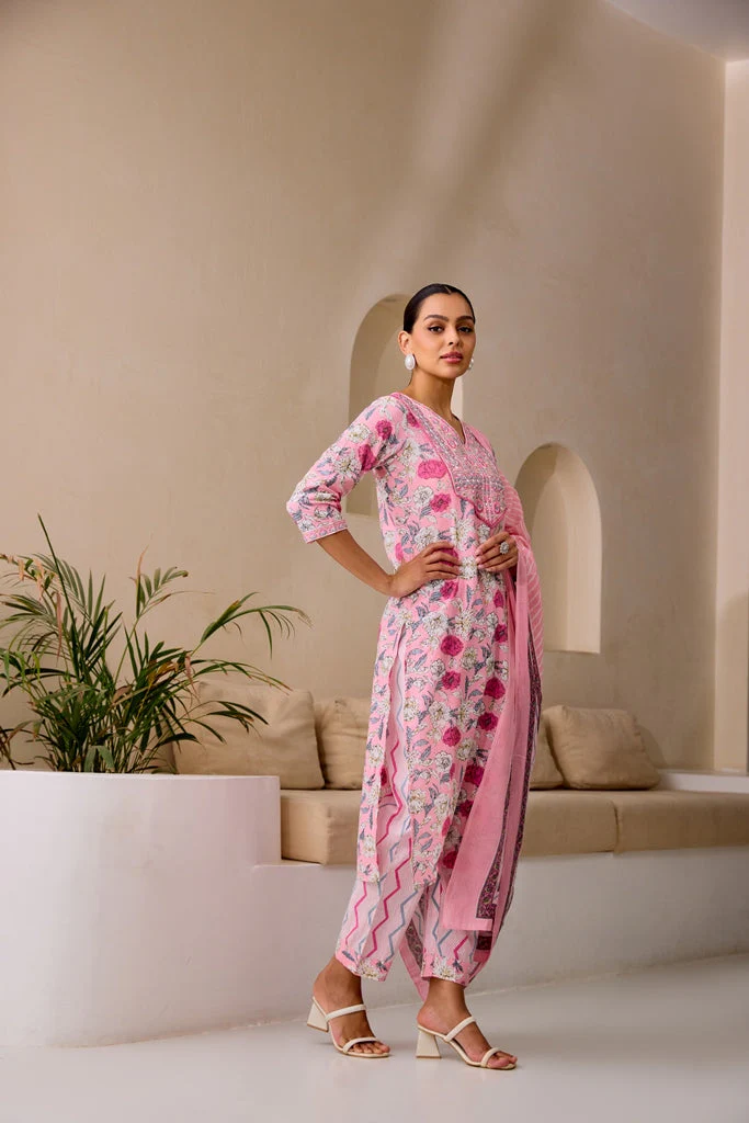 Neerus Baby Pink Straight Embellished Kurta And Trousers With Dupatta - Image 2
