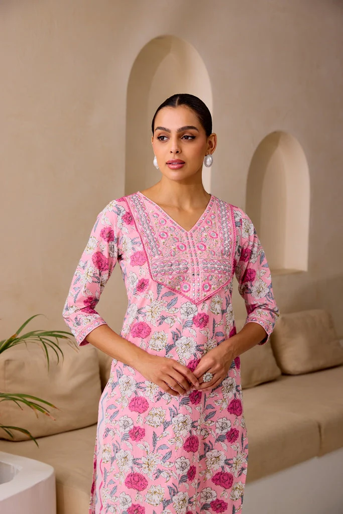 Neerus Baby Pink Straight Embellished Kurta And Trousers With Dupatta - Image 6