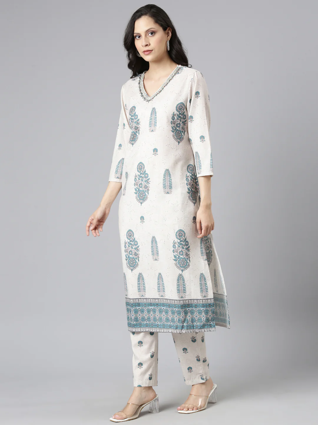 Neerus Beige Printed Straight Kurta and Trousers With Dupatta - Image 4