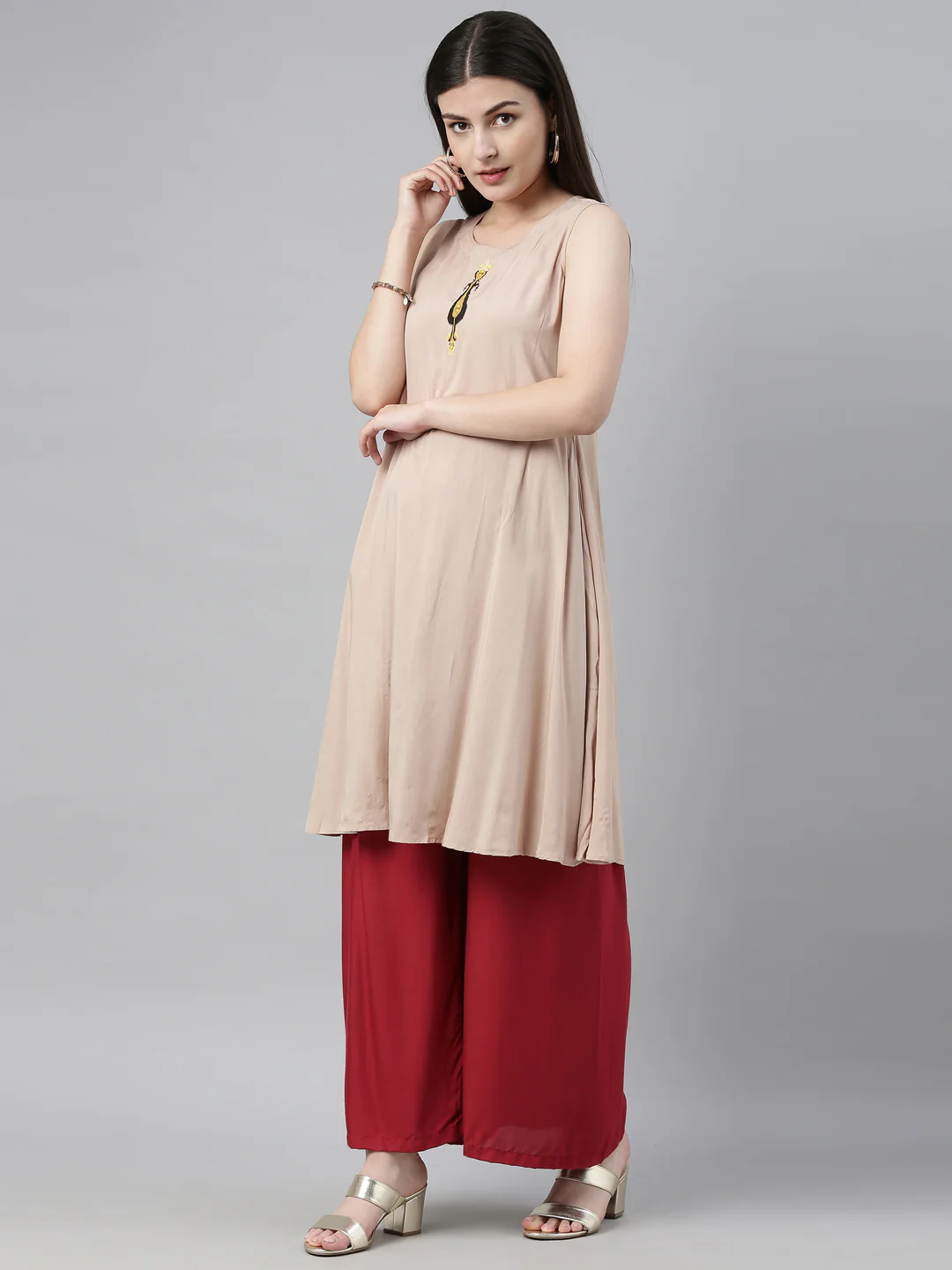 Neerus Beige Printed Straight Kurta With Jacket - Image 7