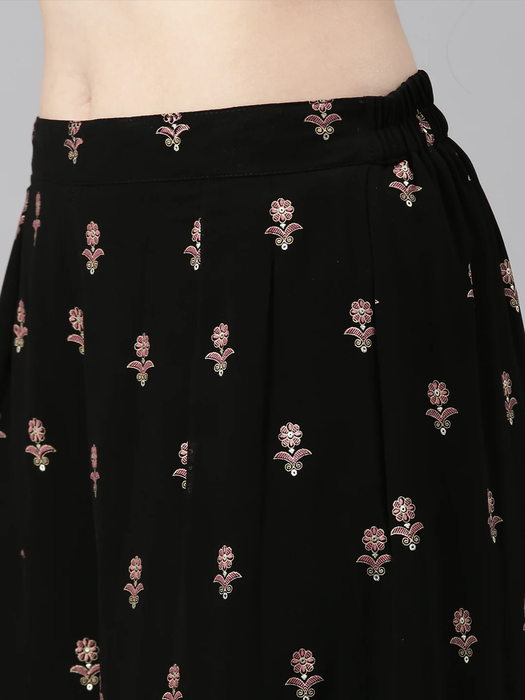 Neerus Black Casual Floral Straight Kurta and Palazzos With Dupatta - Image 7