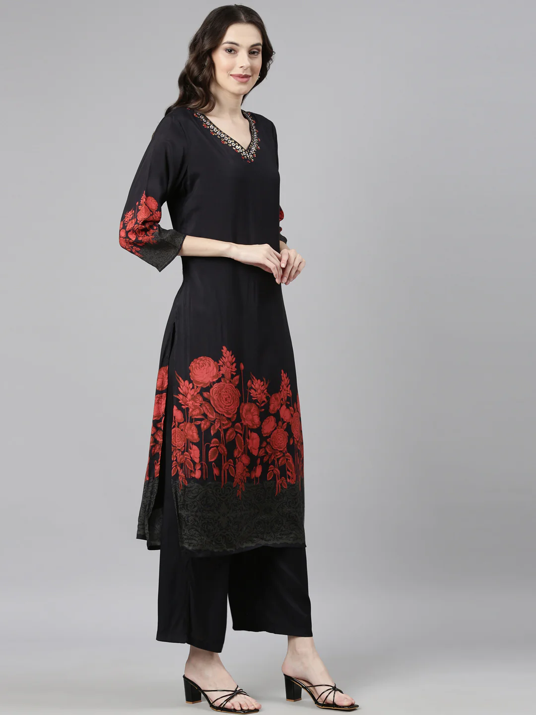 Neerus Black Casual Floral Straight Kurta and Trousers With Dupatta - Image 3