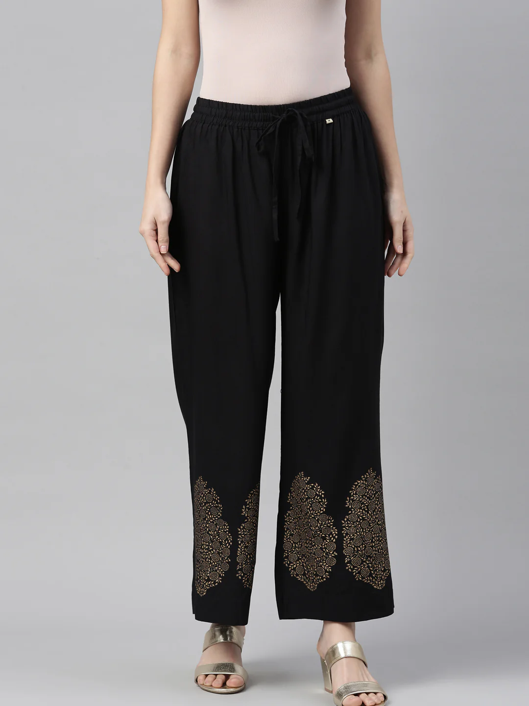 Neerus Black Color Plazzo - Image 8