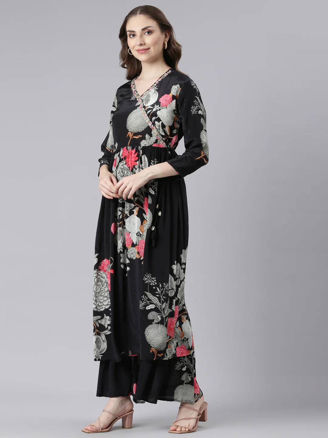 Neerus Black Muslin Curved Casual Floral Kurta and Trouser with Dupatta - Image 2