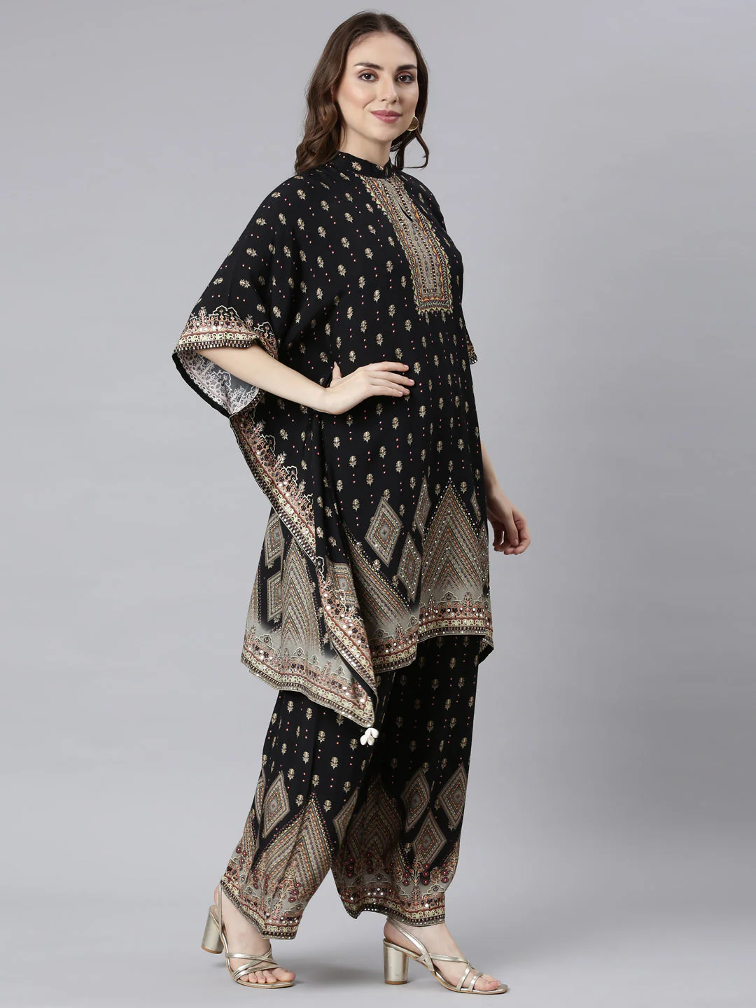 Neerus Black Panelled Straight Floral Kurta And Palazzos - Image 3
