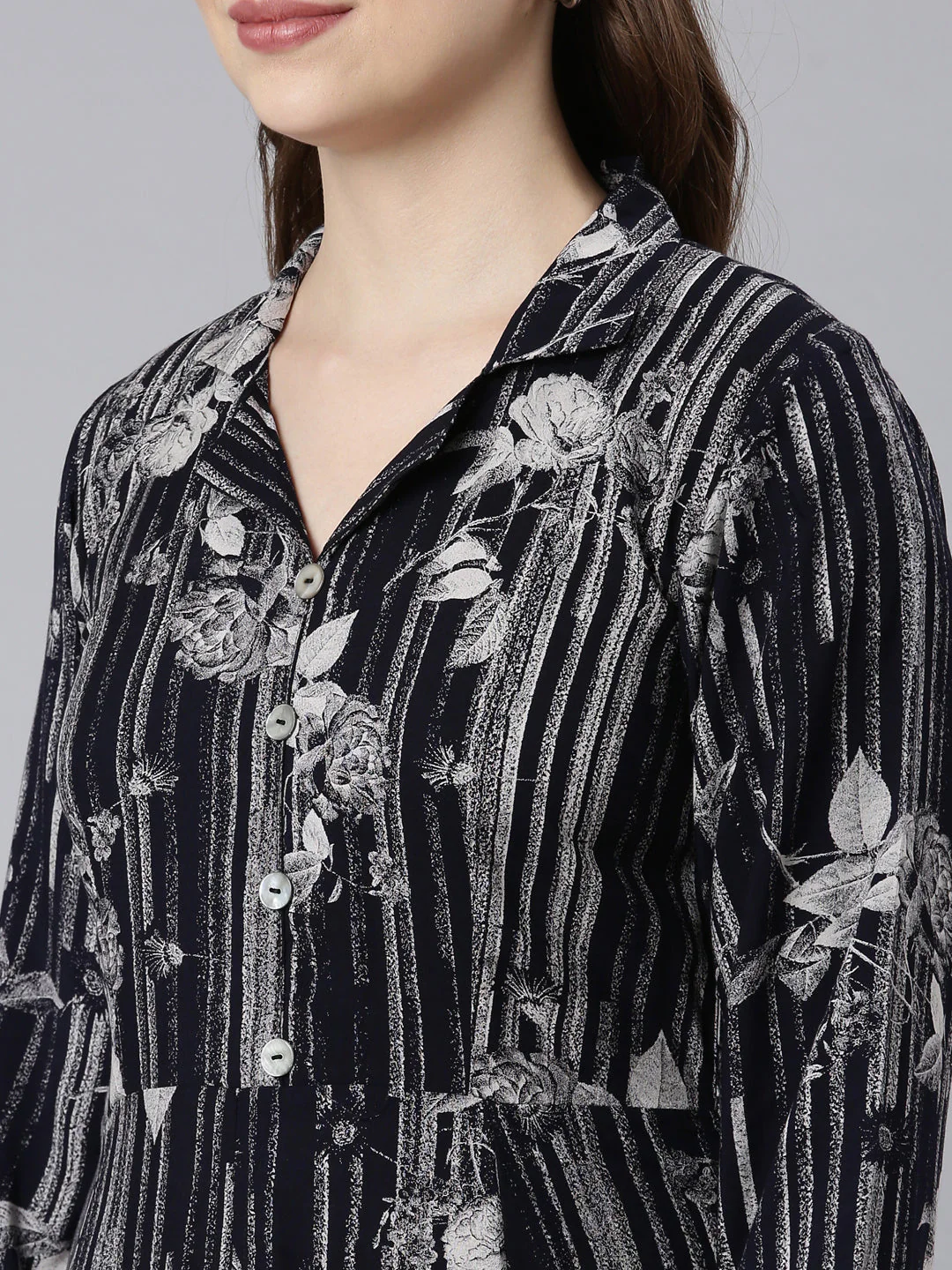 Neerus Black Panelled Straight Floral Kurta And Trousers - Image 2
