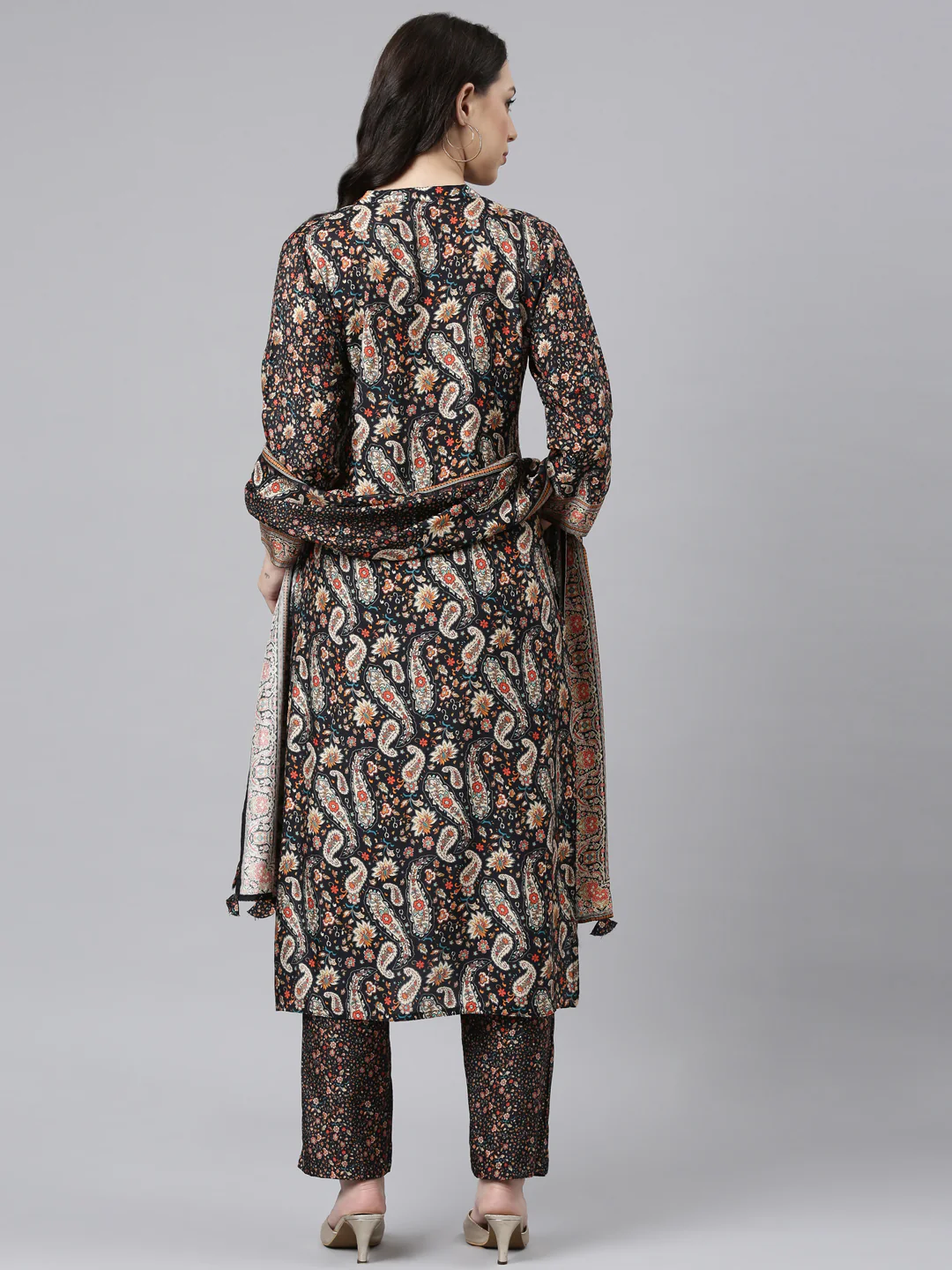 Neerus Black Panelled Straight Kurta and Trousers With Dupatta - Image 3