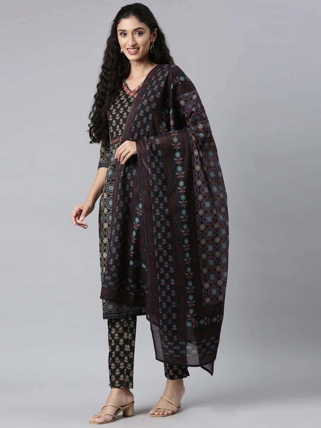 Neerus Black Panelled Straight Kurta and Trousers With Dupatta - Image 5