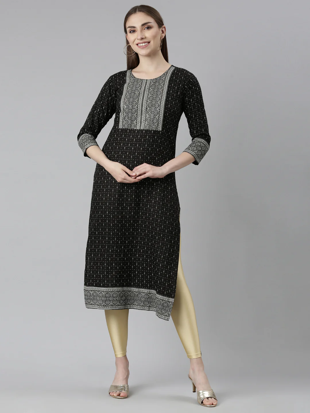 Neerus Black Regular Straight Bandhani Kurta