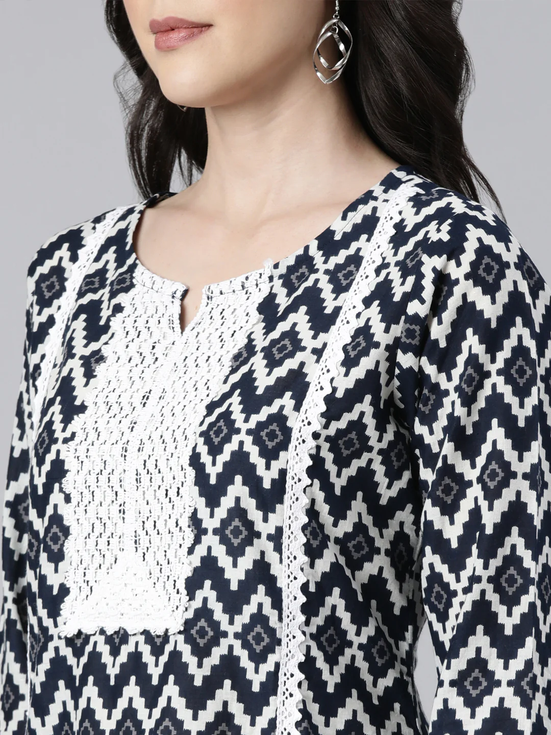 Neerus Black Regular Straight Chevron Kurti And  Palazzos With Dupatta - Image 4