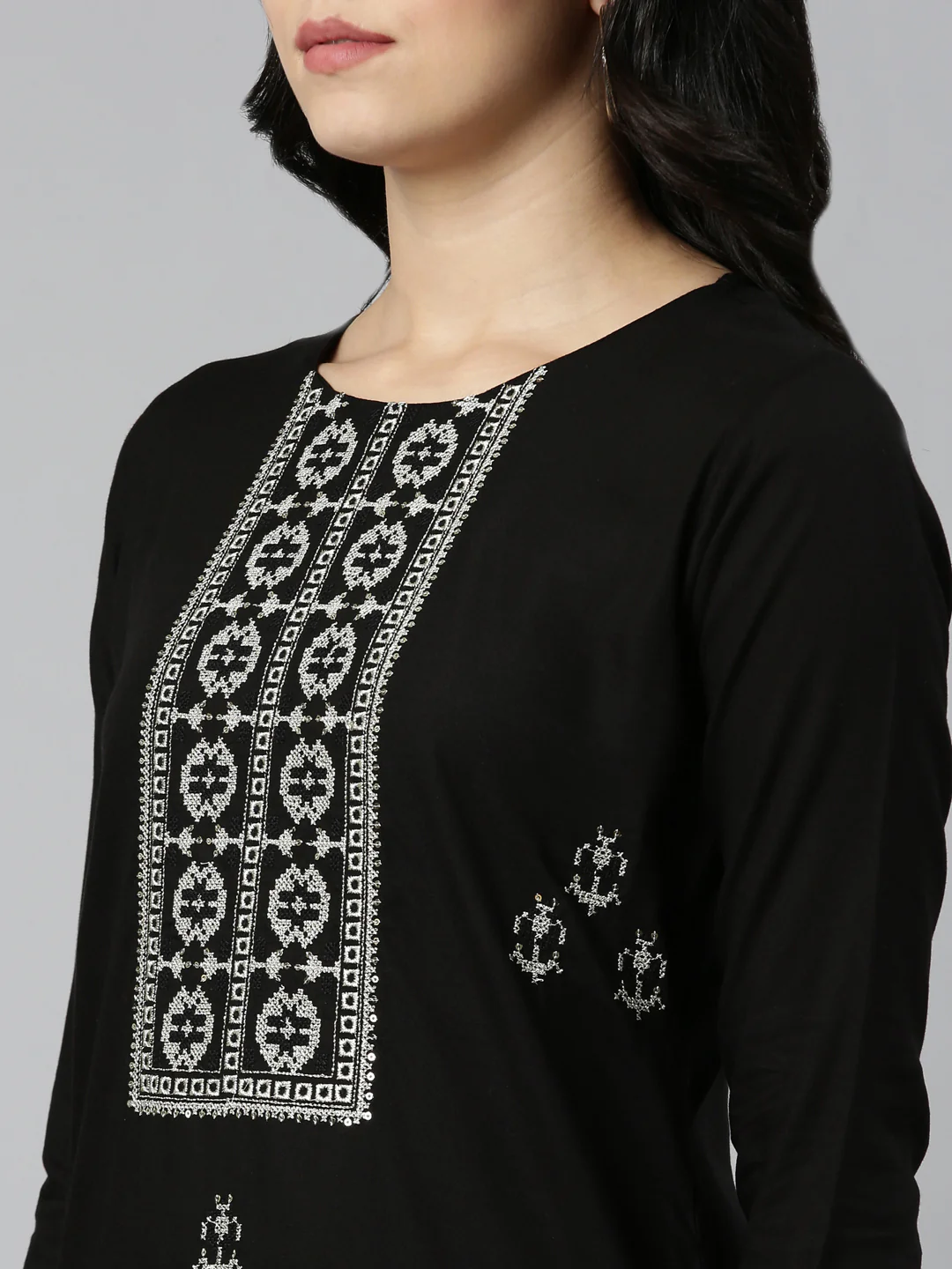 Neerus Black Regular Straight Embroidered Kurta - Image 4