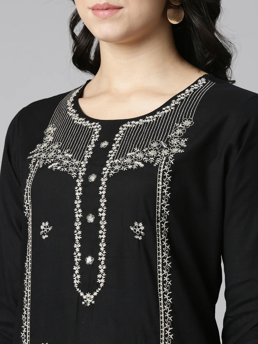 Neerus Black Regular Straight Embroidered Kurta - Image 4