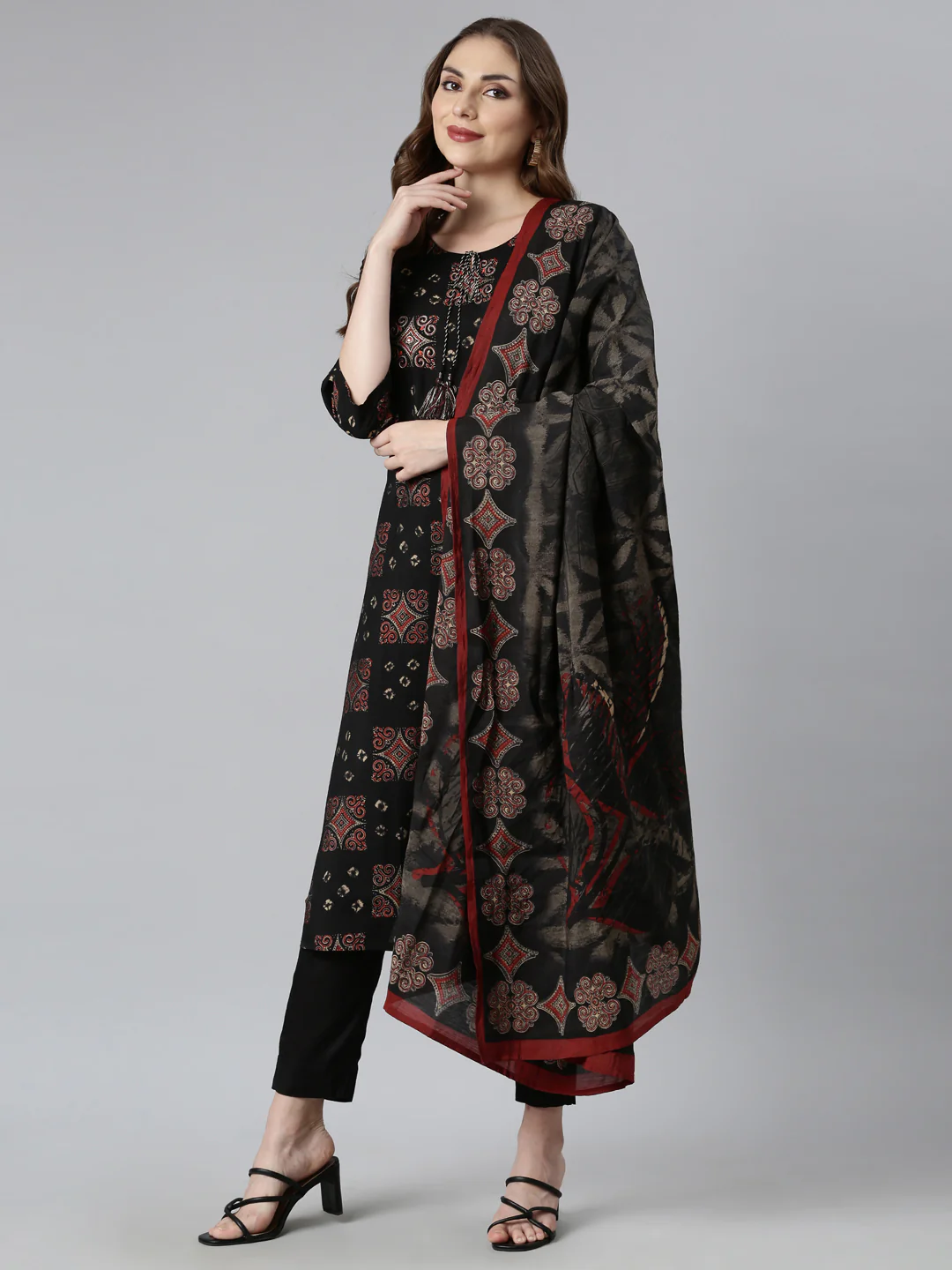 Neerus Black Regular Straight Geometric Kurta And  Trousers With Dupatta - Image 4