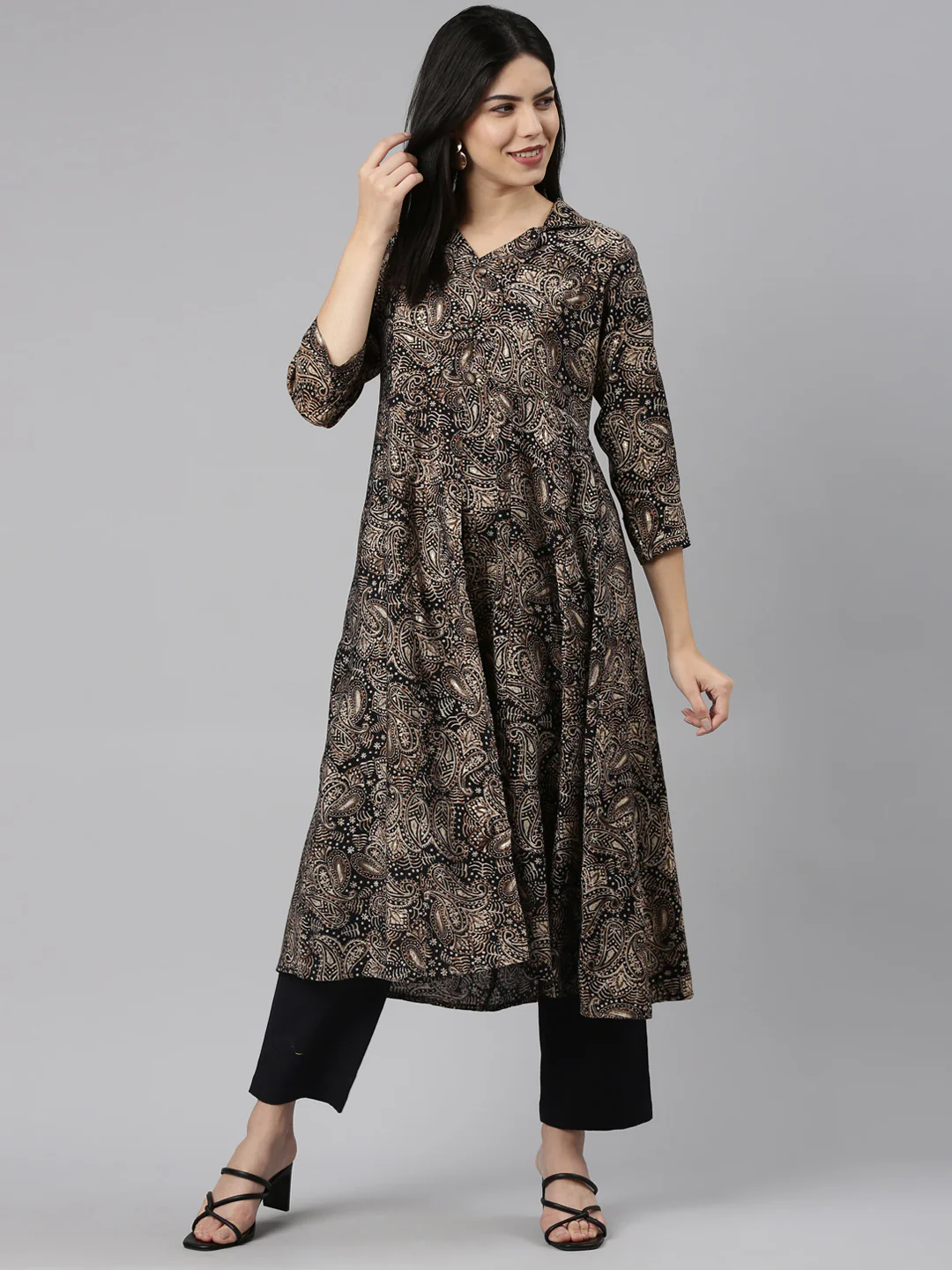 Neerus Black Regular Straight Printed Kurta And Trousers - Image 5