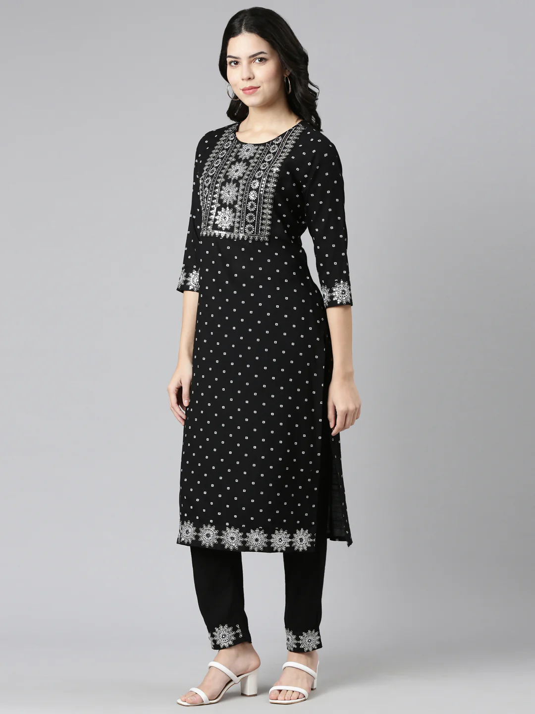 Neerus Black Regular Straight Printed Kurta And Trousers - Image 2