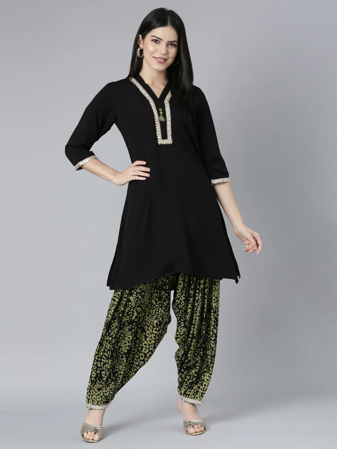 Neerus Black Regular Straight Solid Kurta And Salwar - Image 5