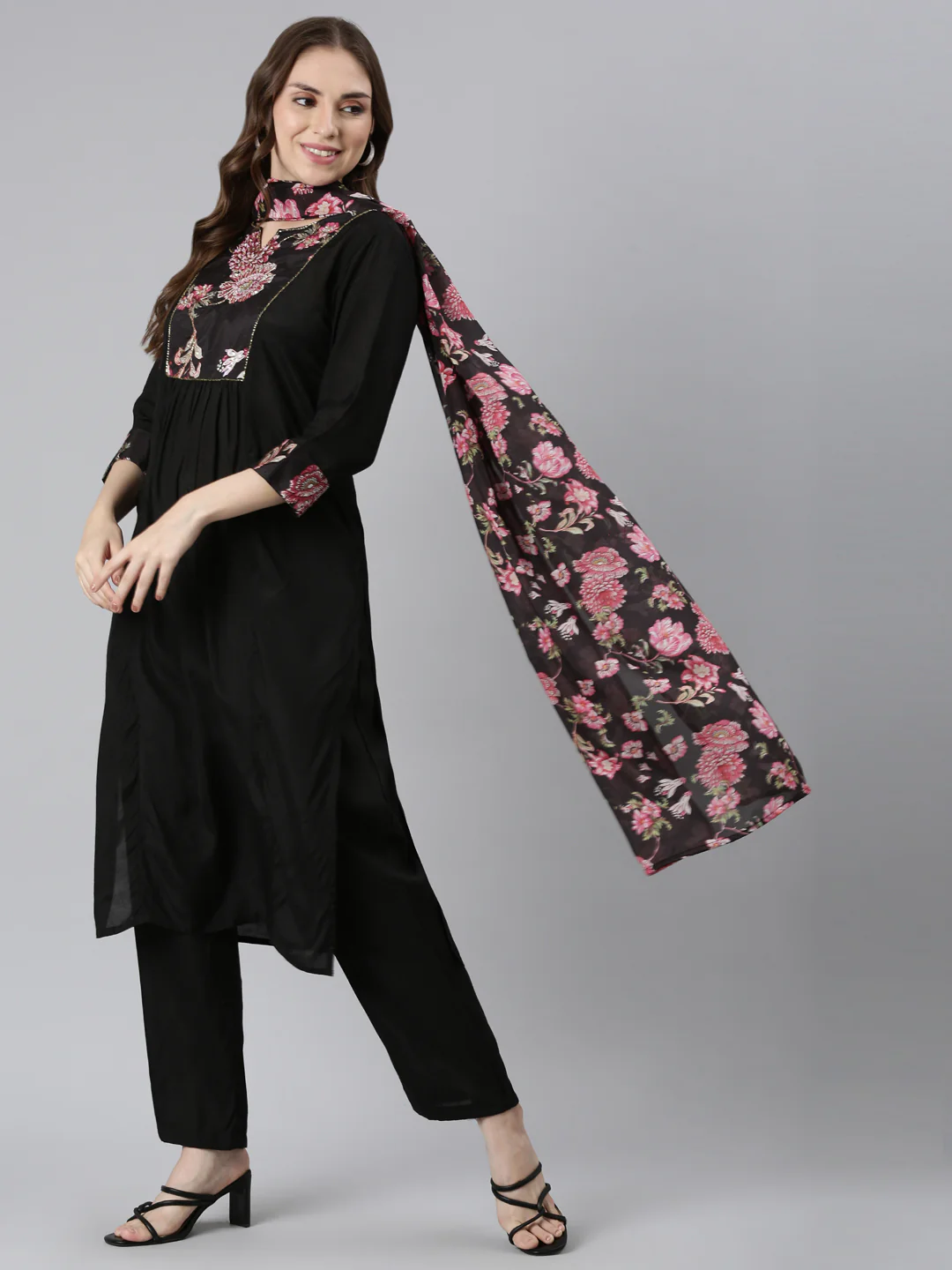 Neerus Black Regular Straight Solid Kurta and Trousers With Dupatta - Image 5