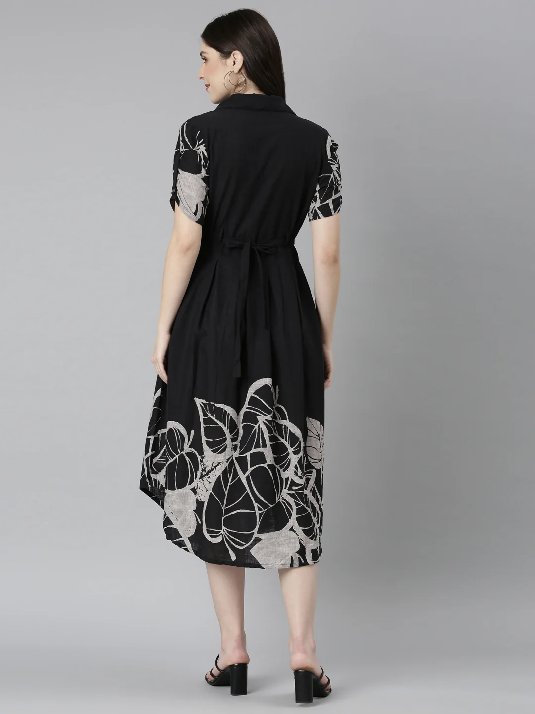 Neerus Black Regular Straight Tribal Kurta - Image 3