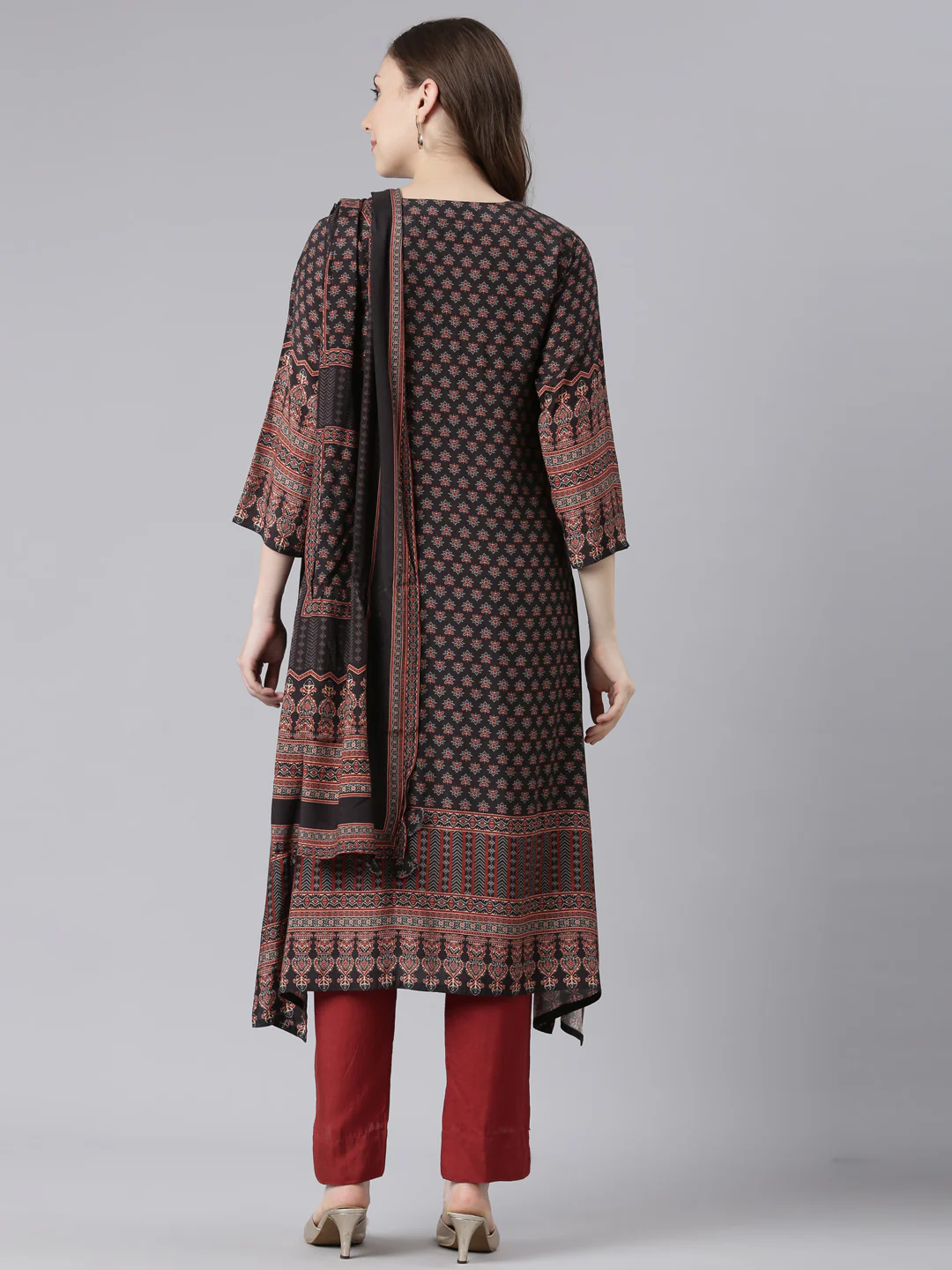Neerus Black Santoon High-Low Casual Floral Kurta and Trouser with Dupatta - Image 4