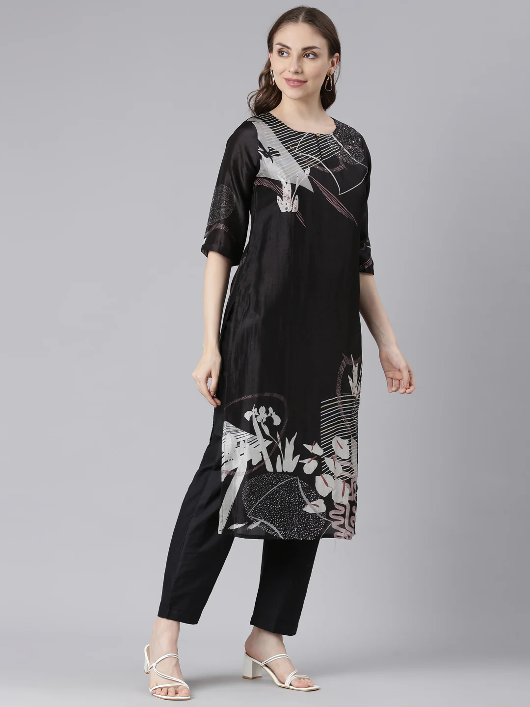 Neerus Black Santoon Straight Casual Solid Kurta Sets - Image 3