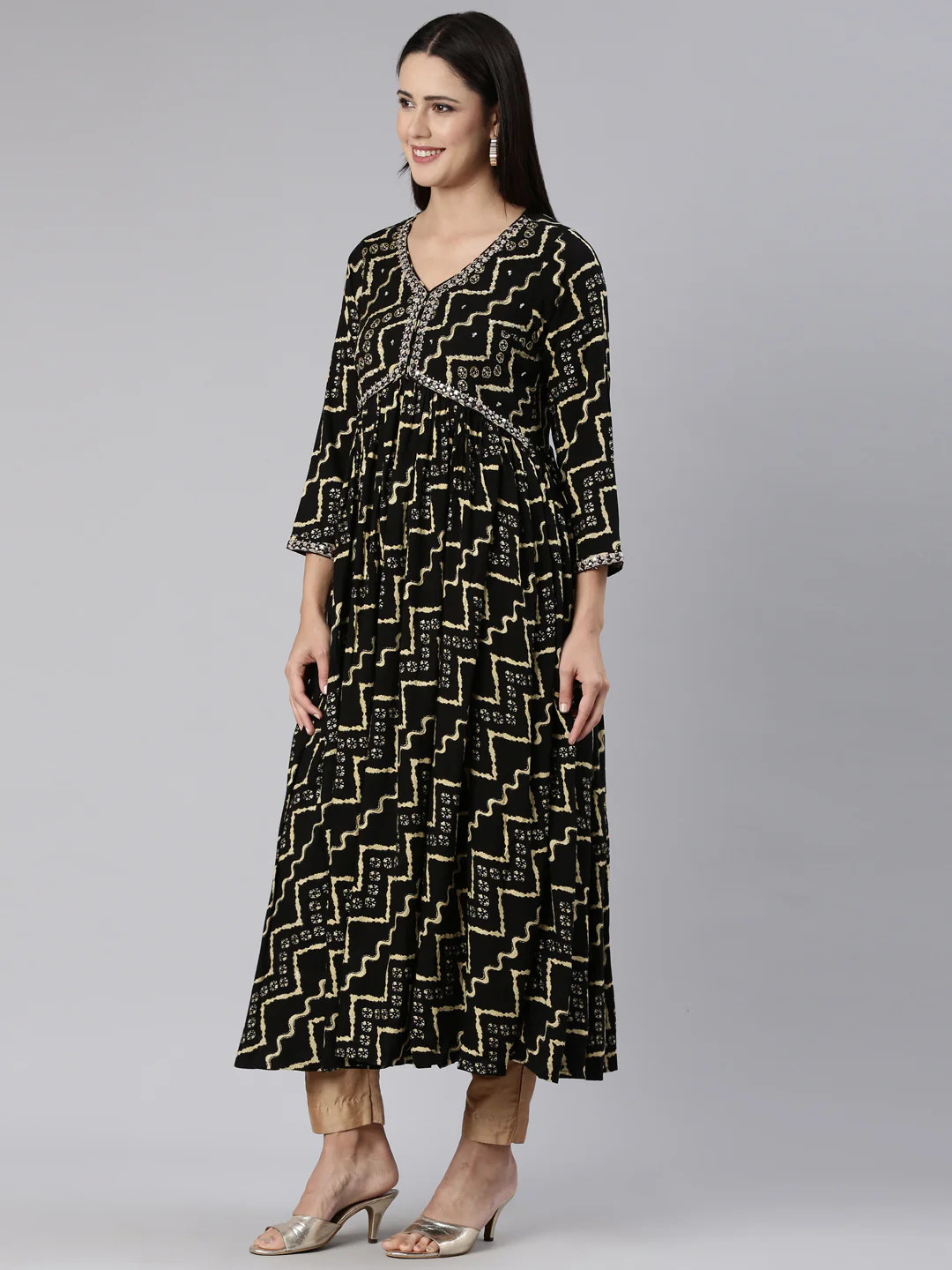 Neerus Black Straight Casual Chevron Dress - Image 2
