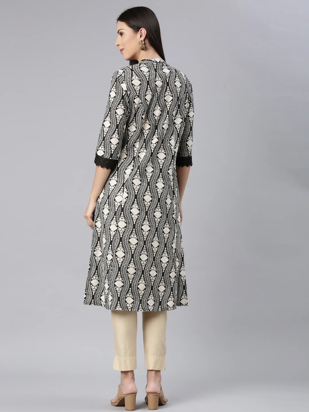 Neerus Black Straight Casual Chevron Straight Kurta - Image 4