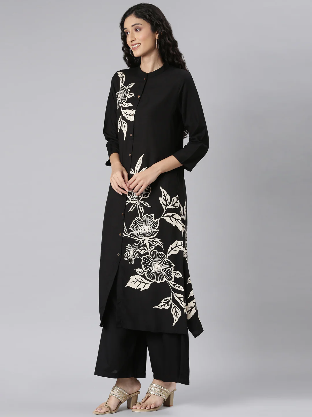 Neerus Black Straight Casual Floral Kurta and Plazzo - Image 2