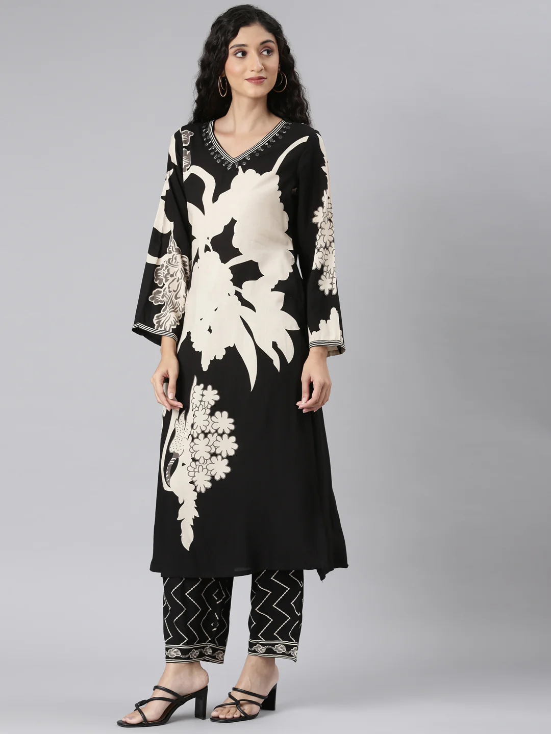 Neerus Black Straight Casual Floral Kurta and Plazzo - Image 2